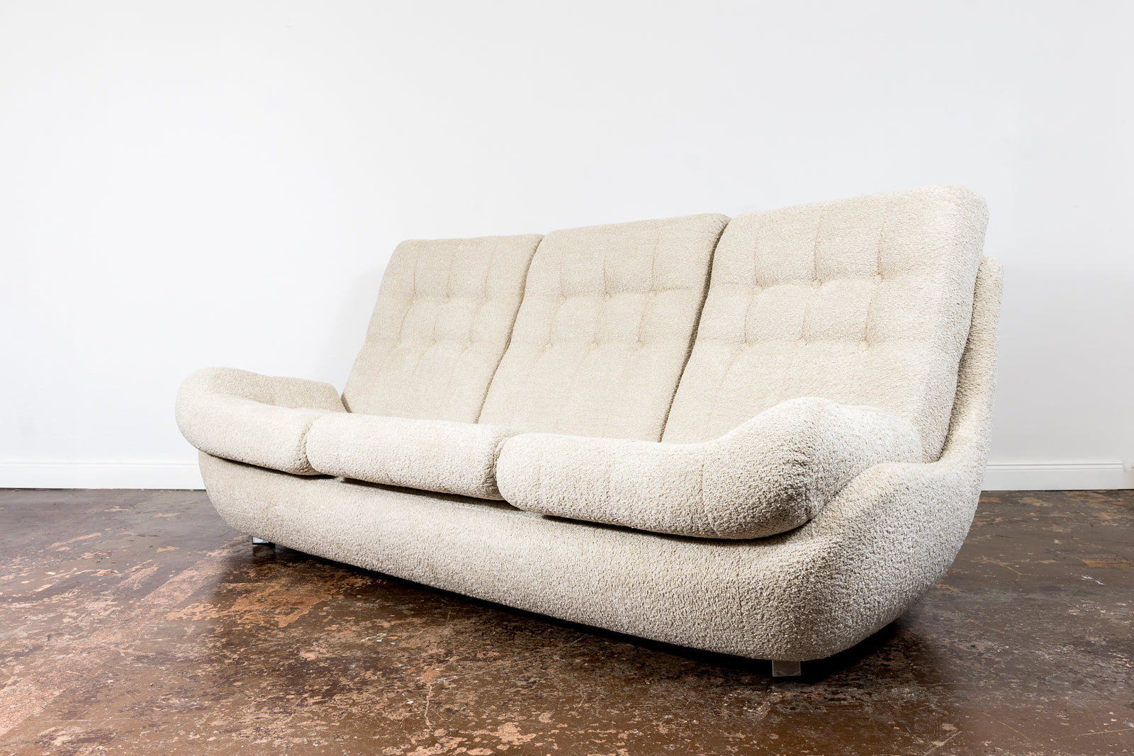 Sofa_Atlantis_by_Jitona_1970_s
