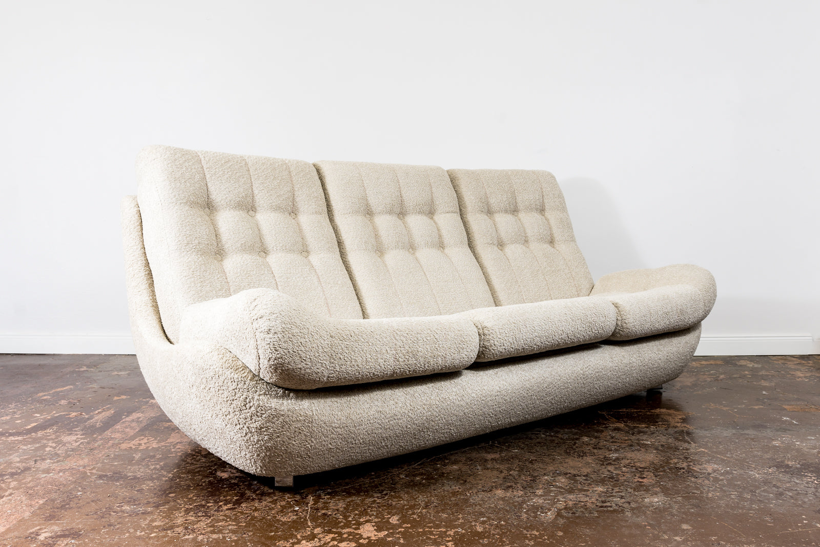 Sofa_Atlantis_by_Jitona_1970_s