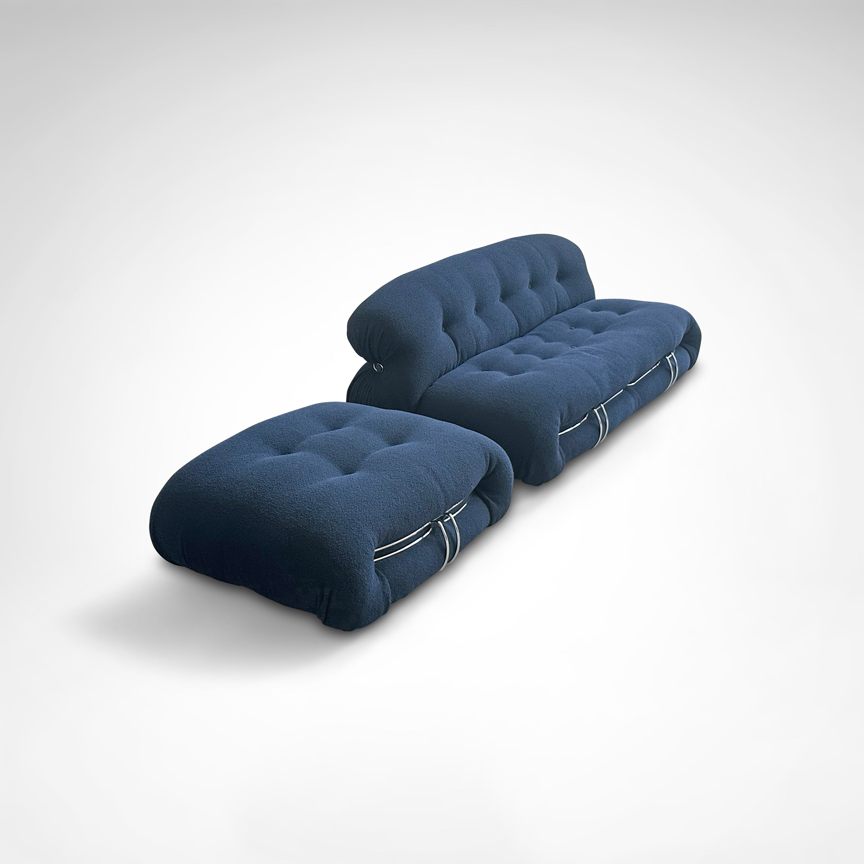 Soriana_2_seater_sofa_and_ottoman_by_Tobia_&_Afra_Scarpa_for_Cassina