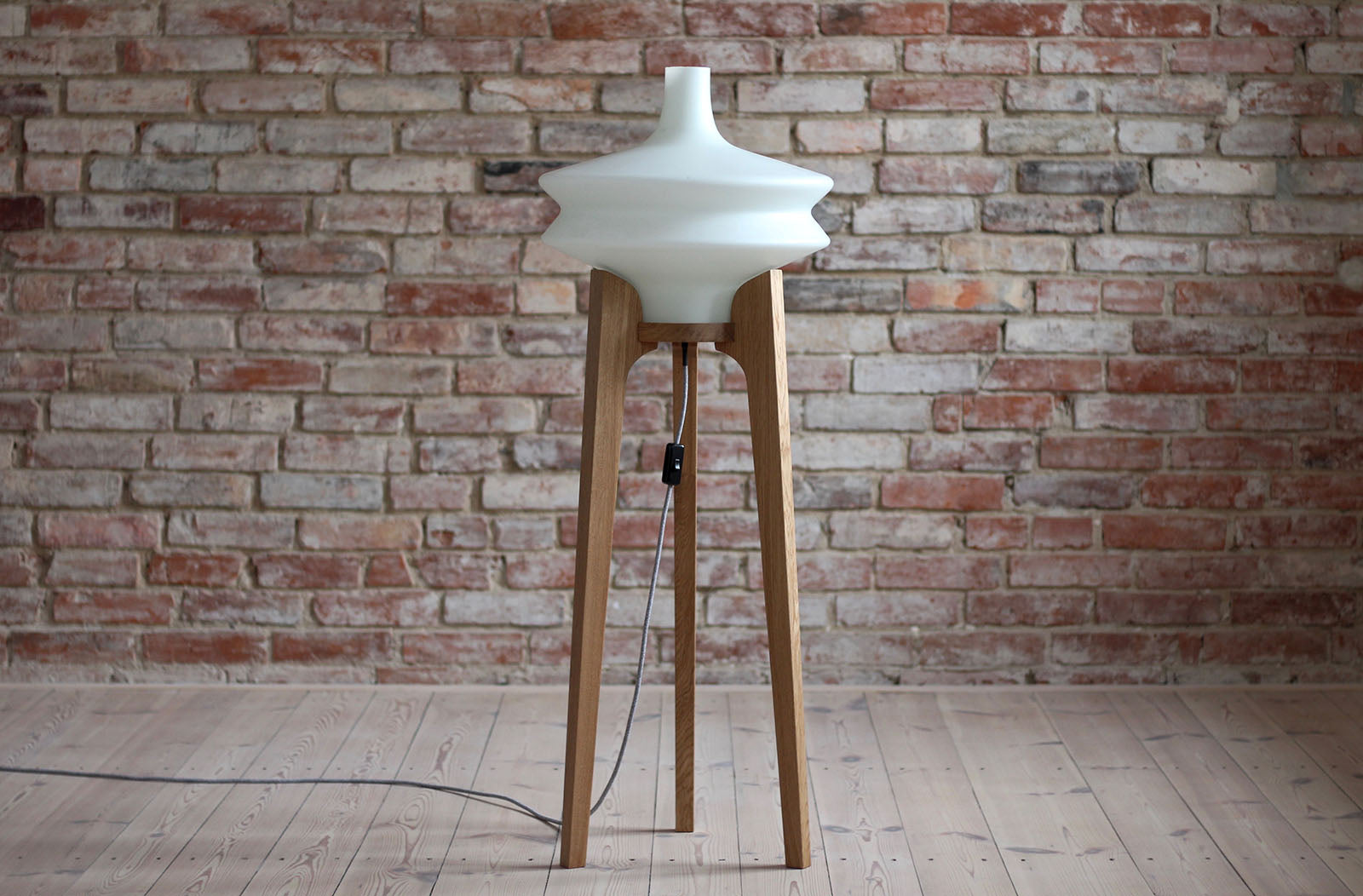 Space_Age_Floor_Lamp,_White_Glass_Lampshade,_Wooden_Tripod_Base,_Czechoslovakia,_1960s