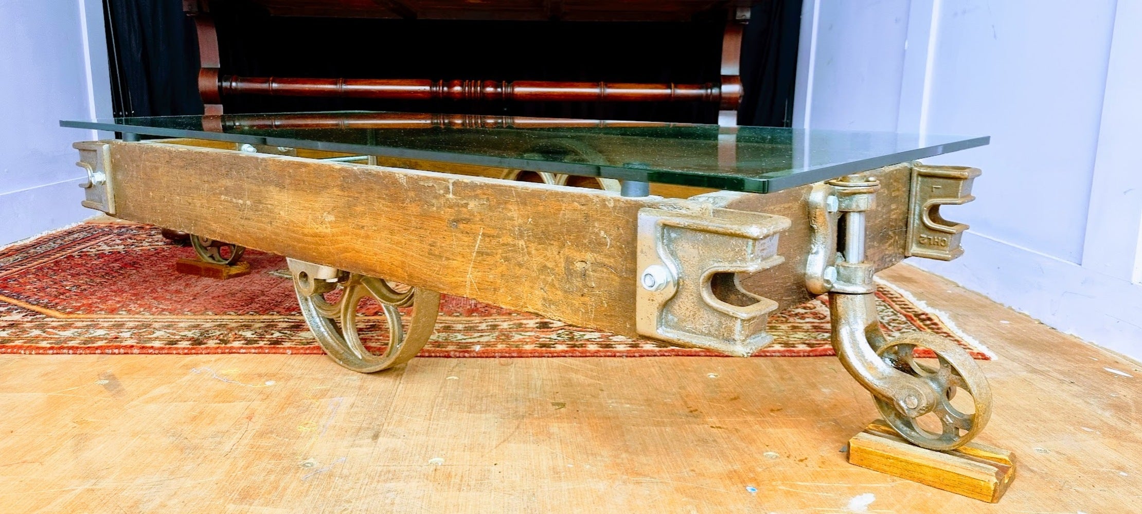 Stunning_repurposed_Railway_trolley_coffee_table