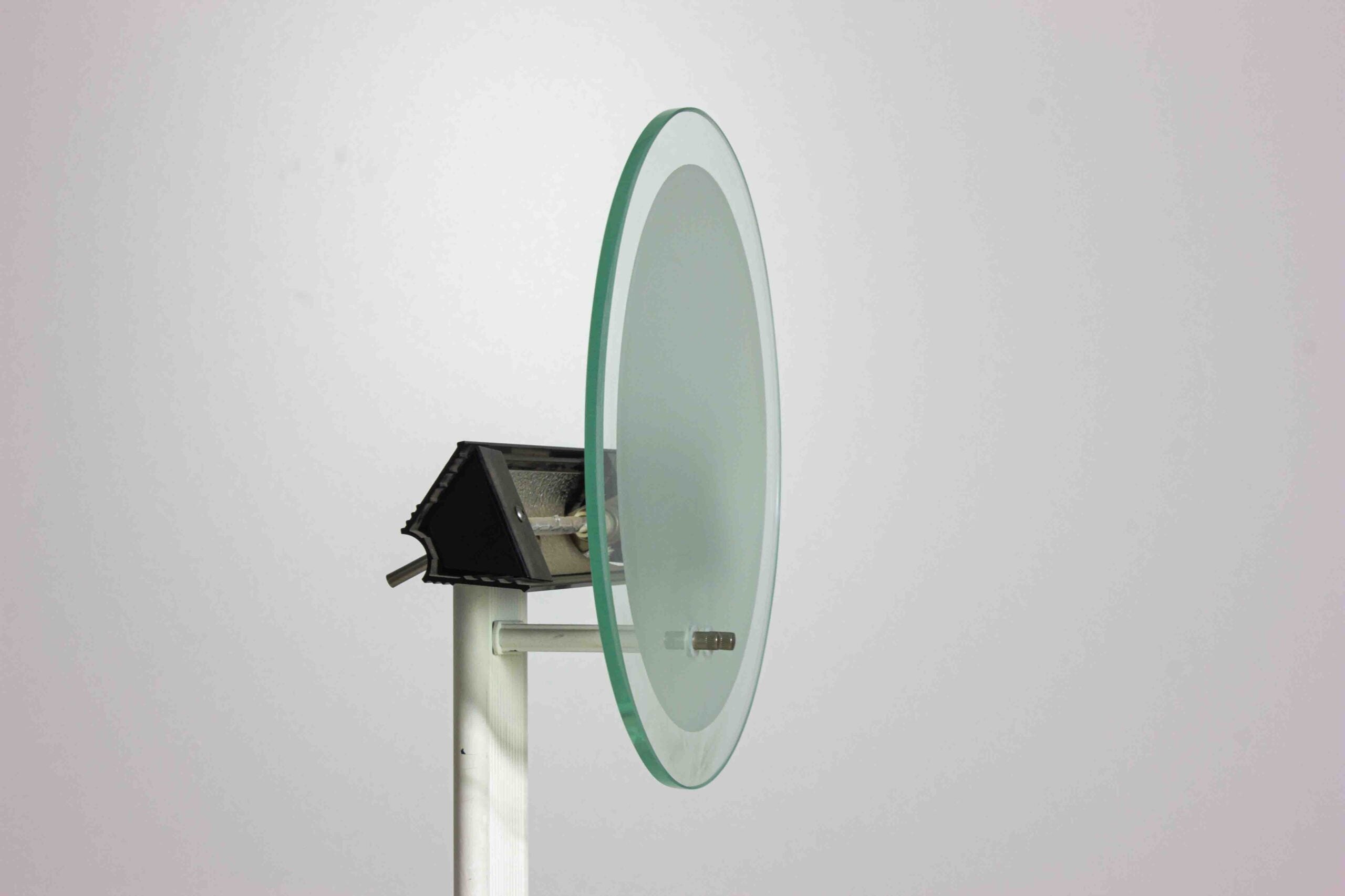 Sunset_Memphis_Style_Floor_Lamp_from_1980s_Italy