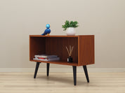 Teak_bookcase_Danish_design_1970s