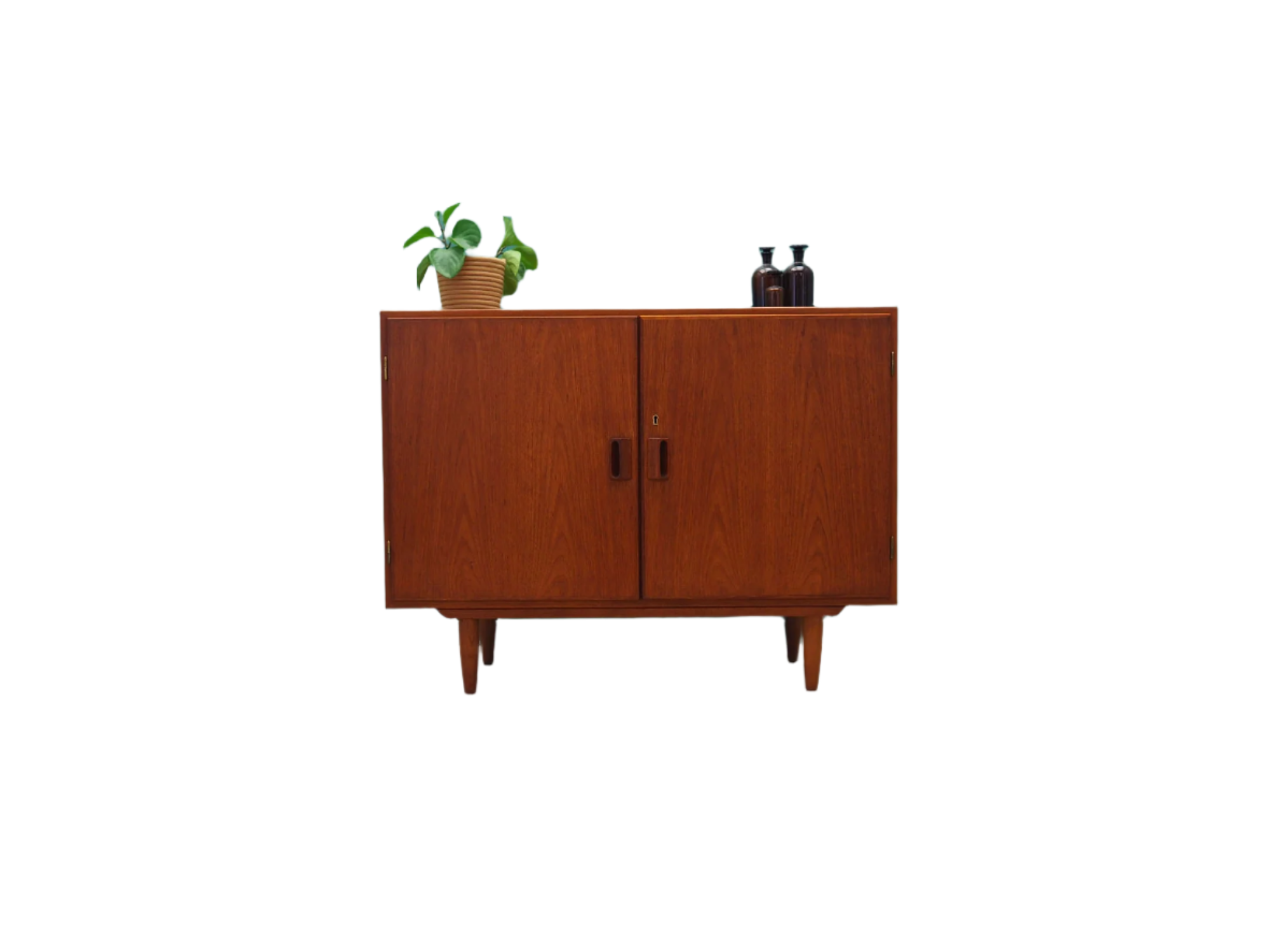 Teak_cabinet_Danish_design_1960s_designer_B_rge_Mogensen_manufacturer_S_borg_M_bler