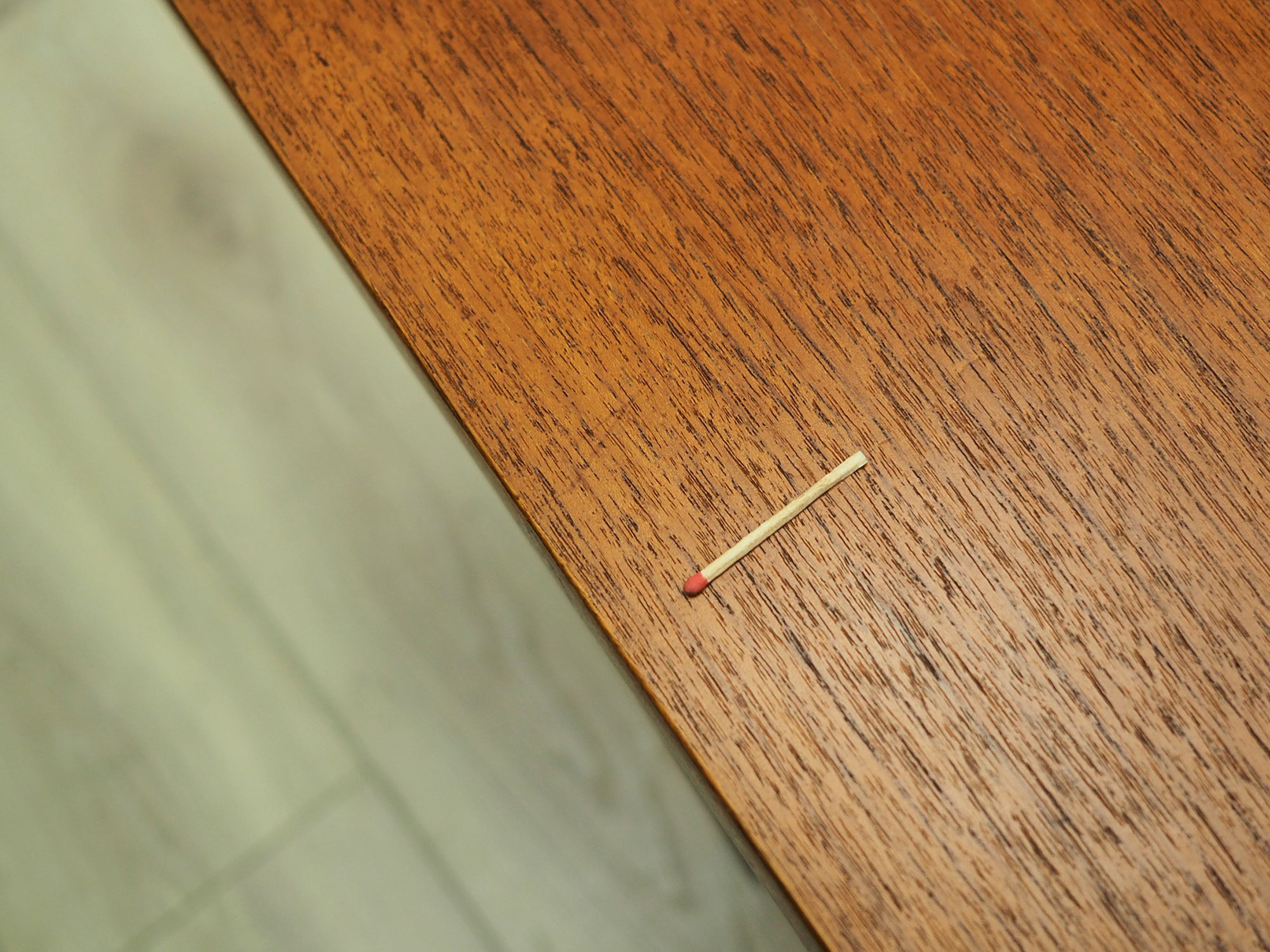 Teak_coffee_table_Danish_design_1970s_manufacturer_Severin_Hansen