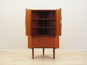 Teak_corner_cabinet_Danish_design_1970s_production_Denmark