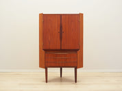 Teak_corner_cabinet_Danish_design_1970s_production_Denmark