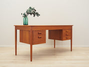 Teak_desk_Danish_design_1960s_by_B_rge_Mogensen