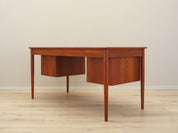 Teak_desk_Danish_design_1960s_by_B_rge_Mogensen