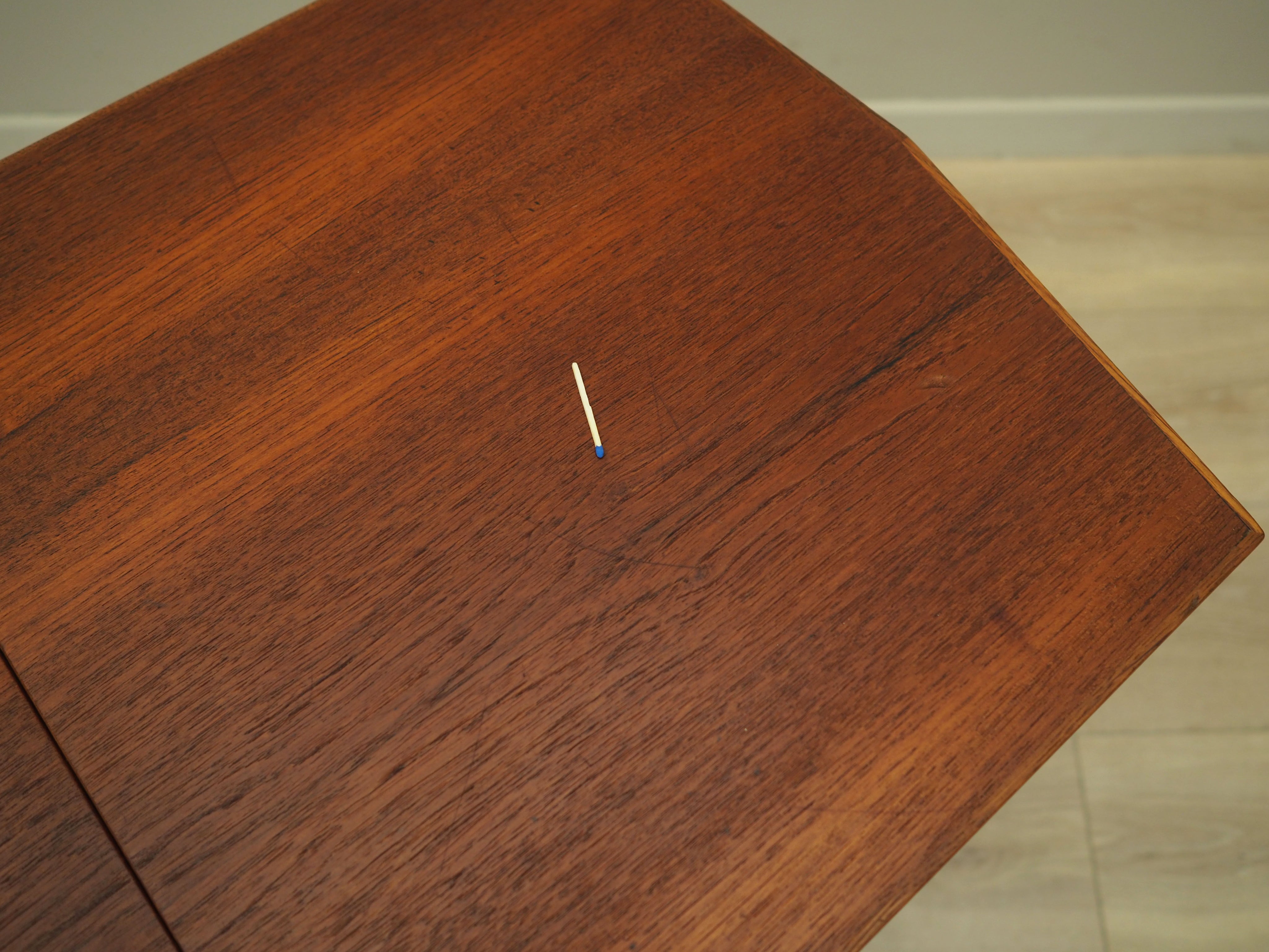 Teak_sewing_table_Danish_design_from_1960s_production_Denmark