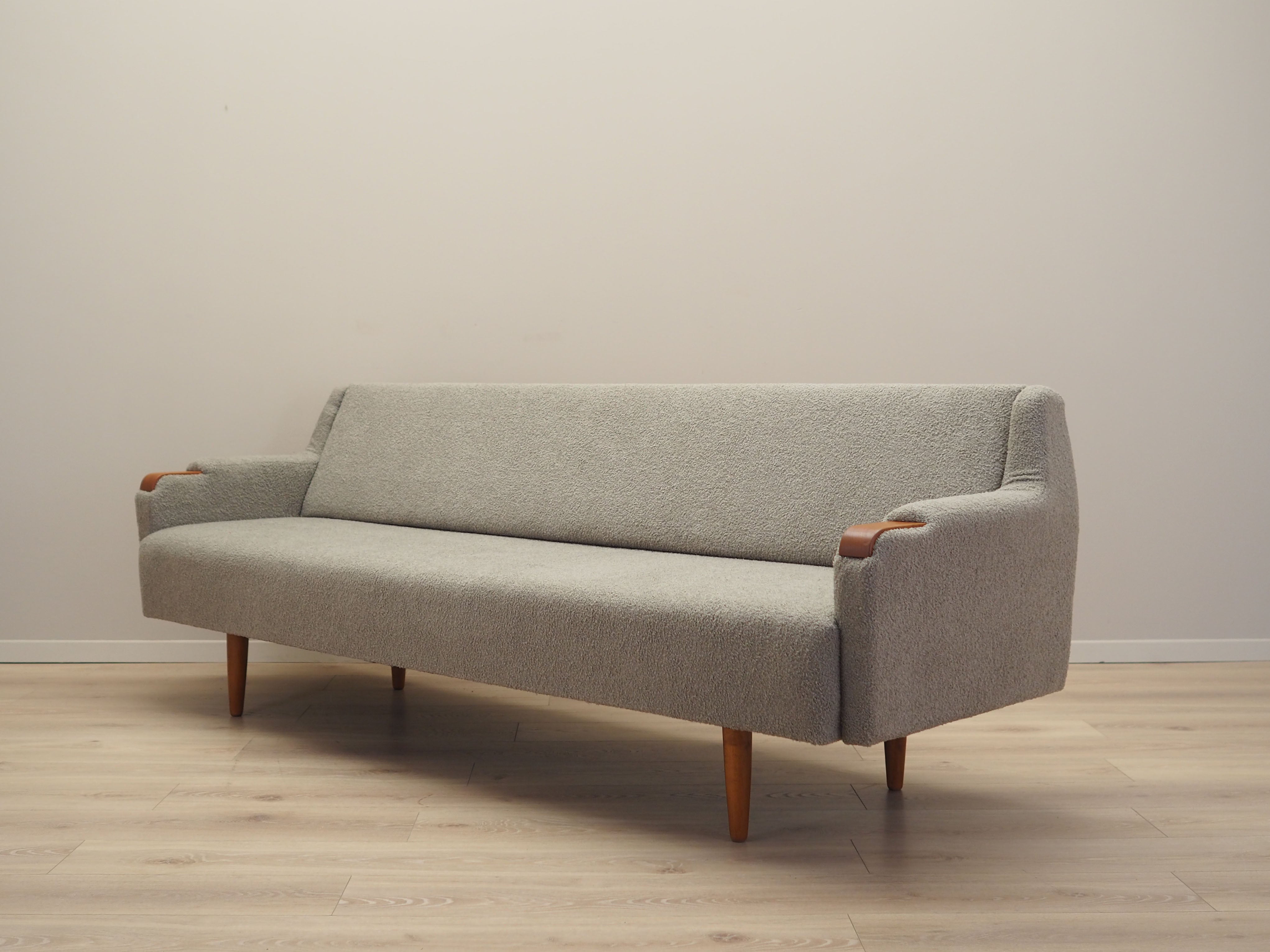 Teak_sofa_1970s