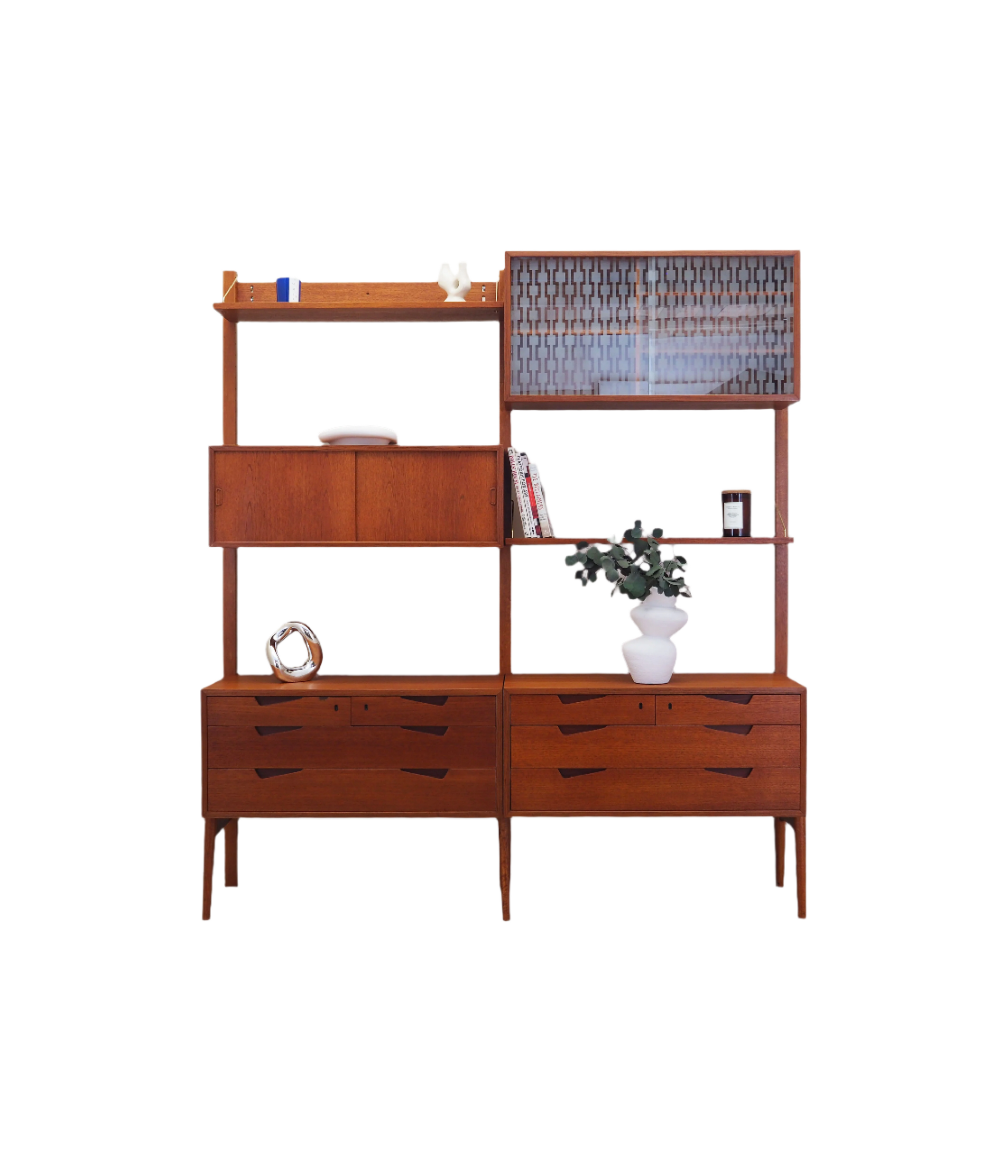 Teak_wall_unit_Norwegian_design_1960s_designer_Kjell_Riise_production_Br_drene_J_tog