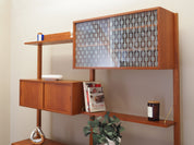 Teak_wall_unit_Norwegian_design_1960s_designer_Kjell_Riise_production_Br_drene_J_tog