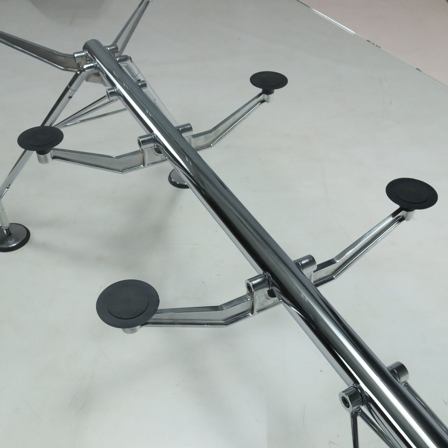 Tecno_Nomos_Table_Vintage_Design_Norman_Foster_Glass_1990s