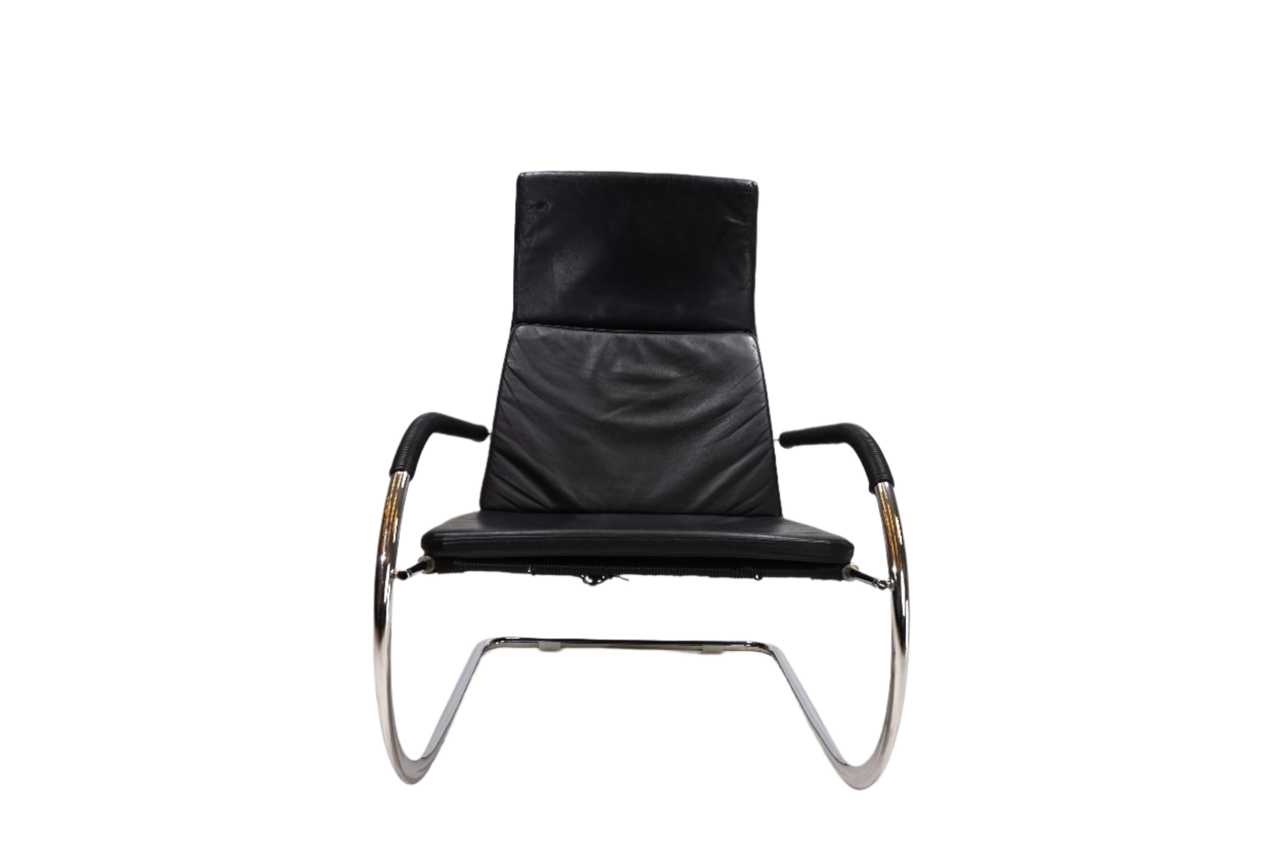 Bauhaus_Black_Leather_Lounge_Chair