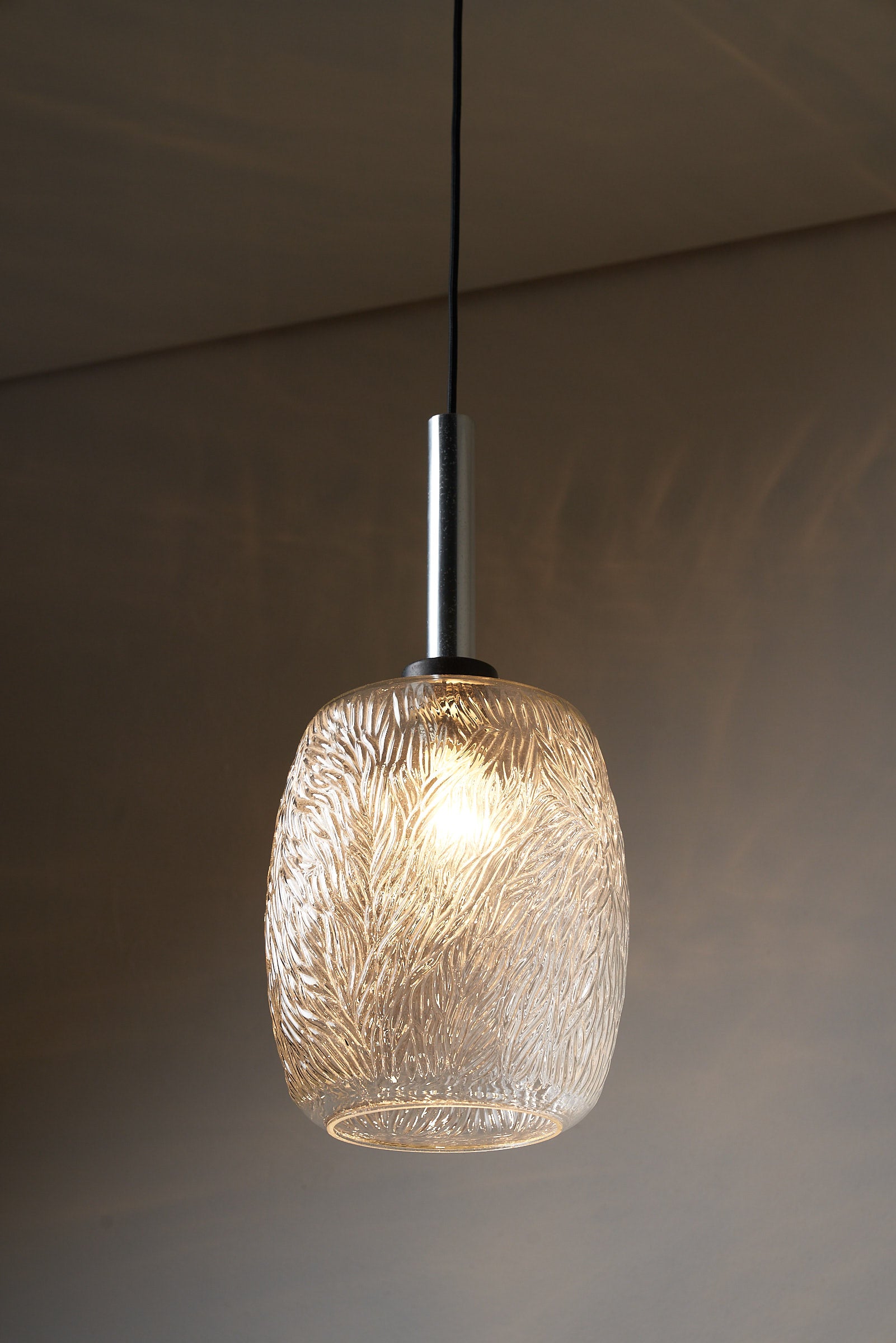 Textured_Glass_Pendant
