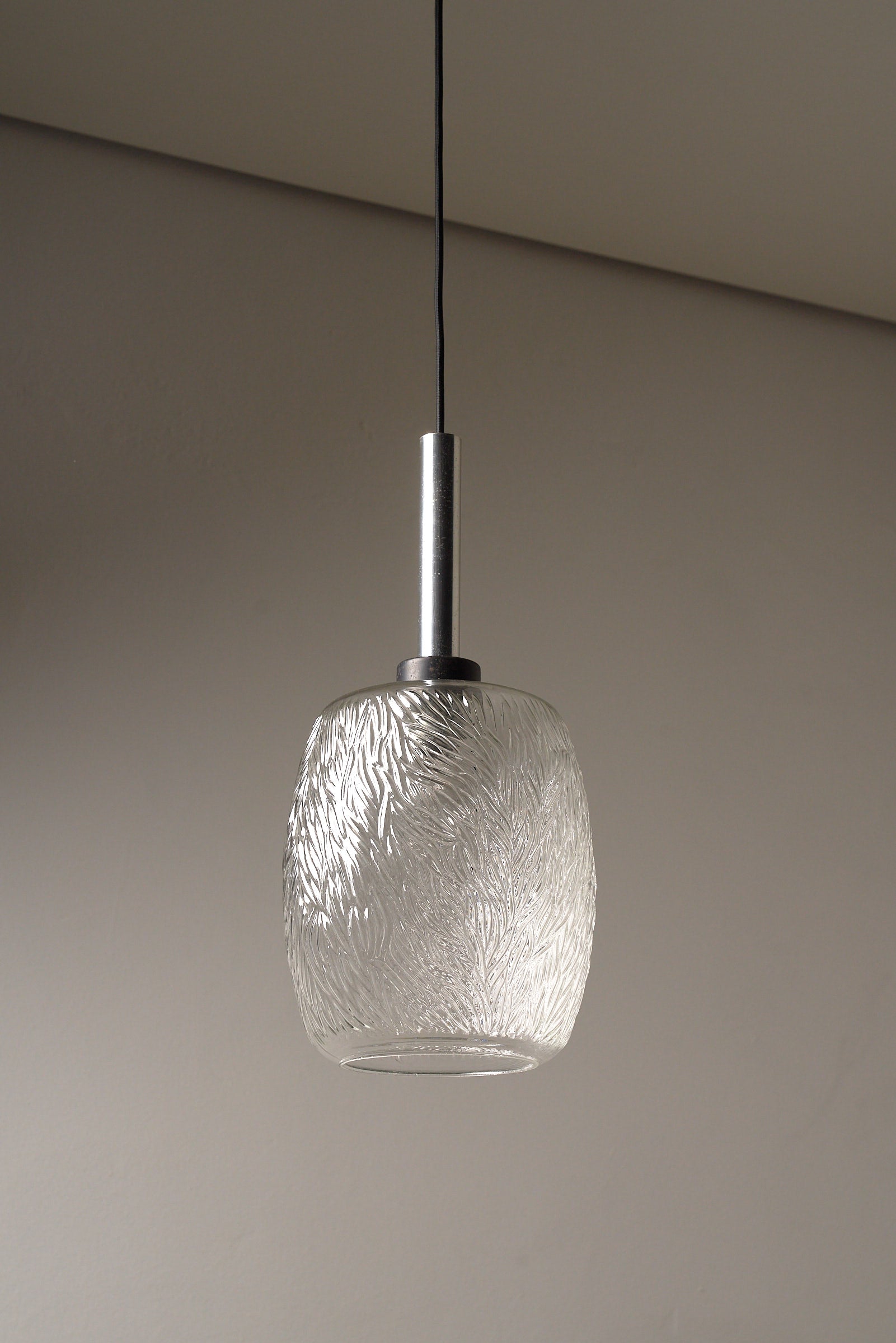 Textured_Glass_Pendant