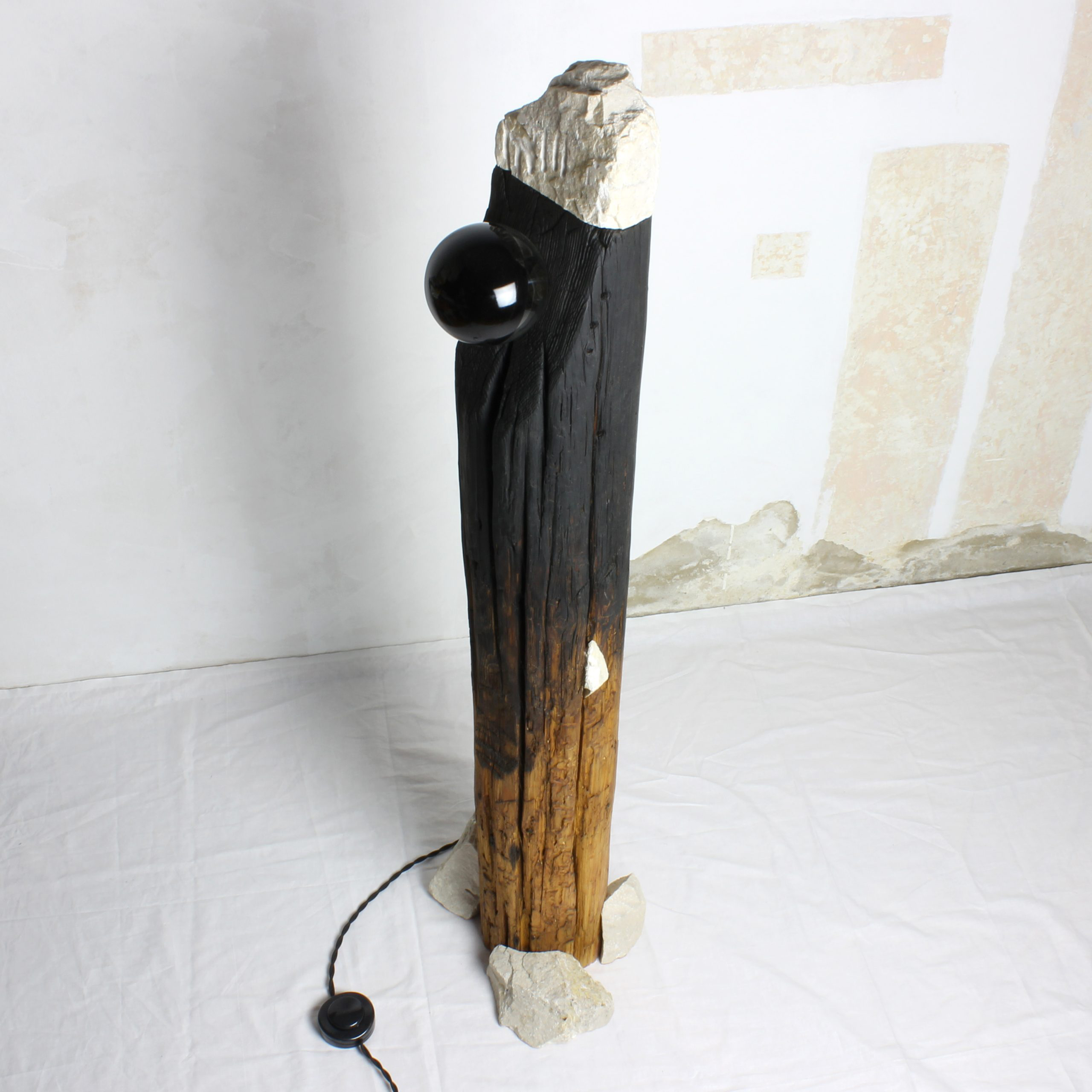 Totem_Floor_Lamp