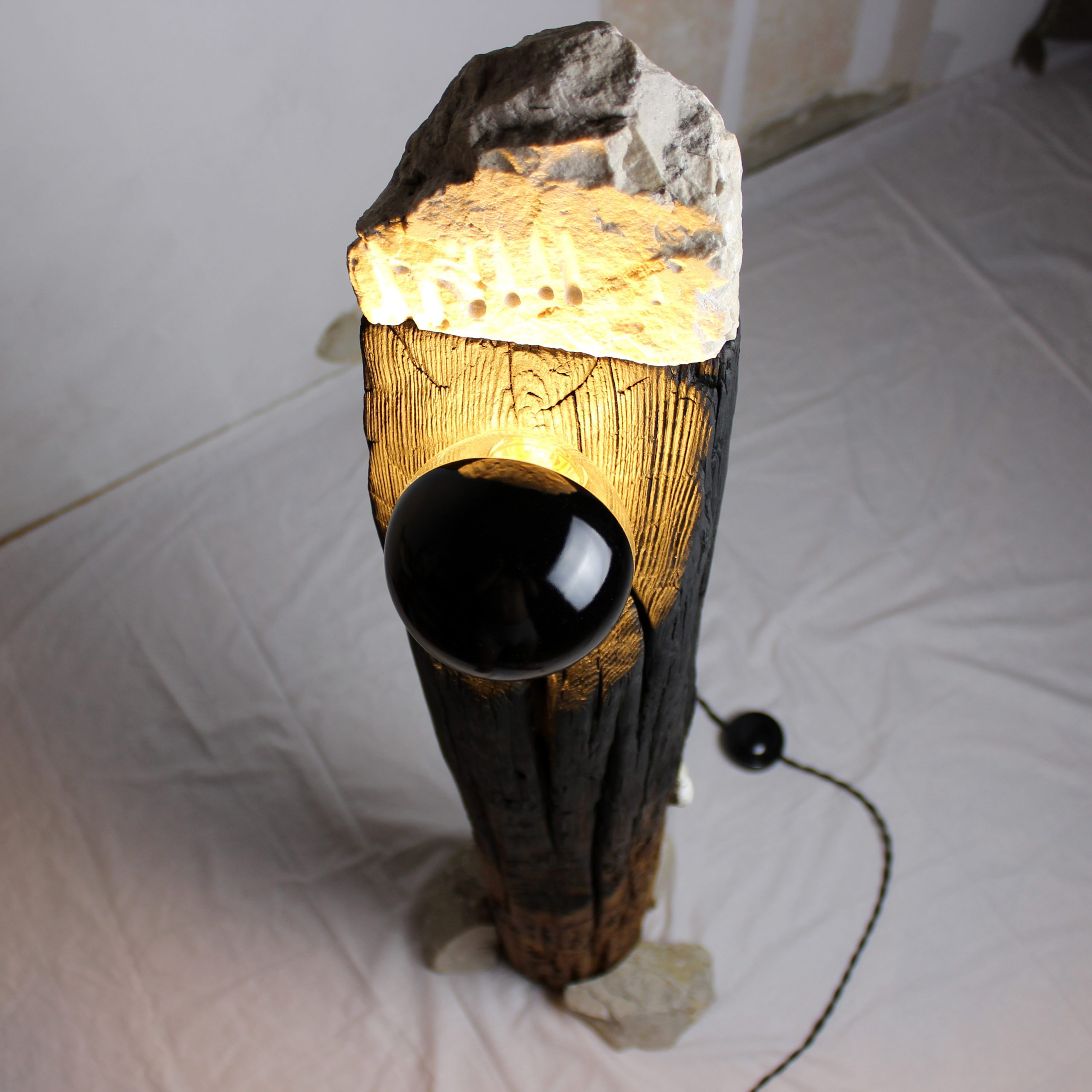 Totem_Floor_Lamp