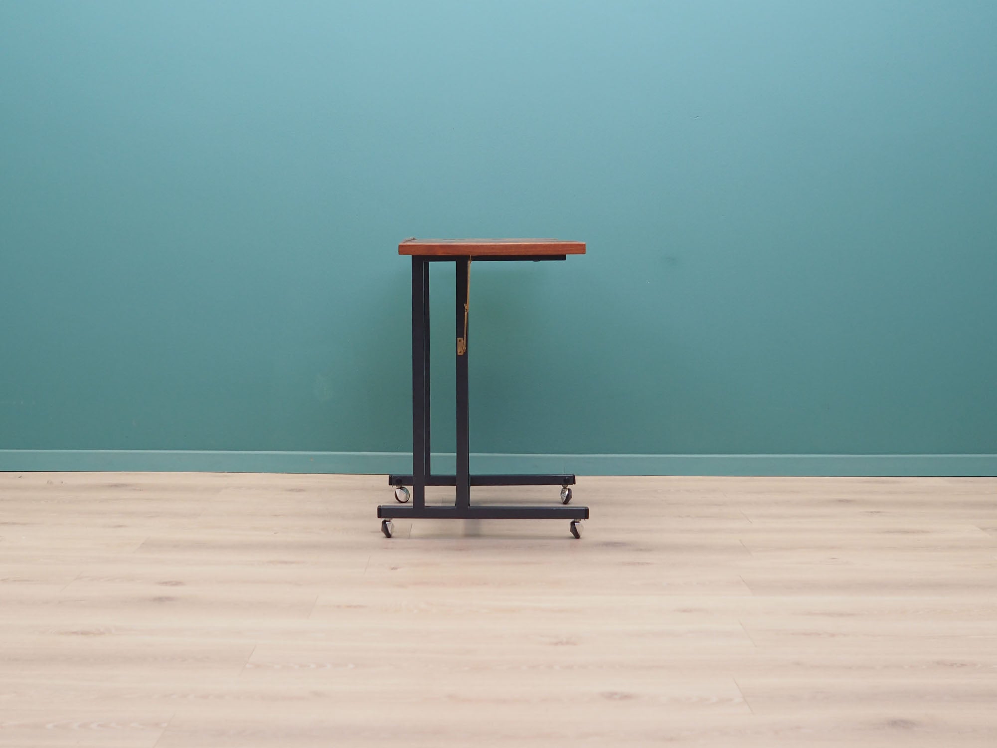 Troley_table_Danish_design_1970s_production_Labofa_M_bler