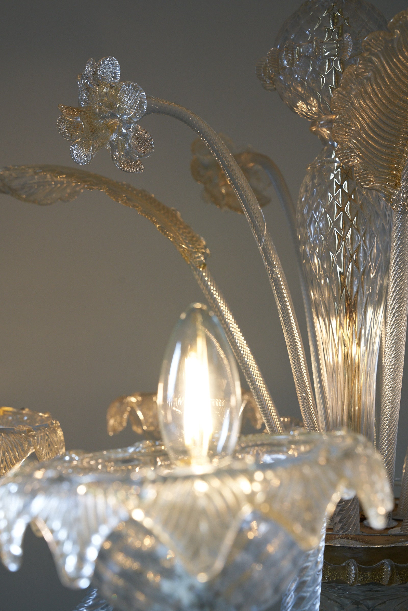 Upward_Glass_Chandelier_Murano