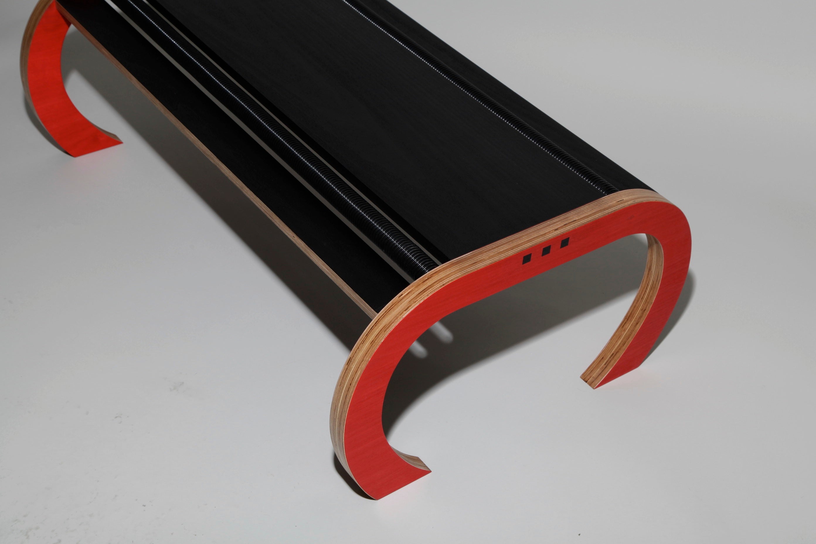 Vacuum_Coffee_Table