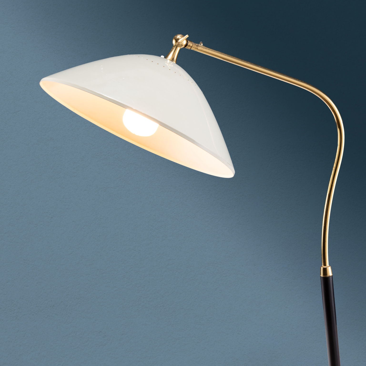 Vintage_1960s_Floor_Lamp_by_Stilnovo_Metal_Alluminium_Italy