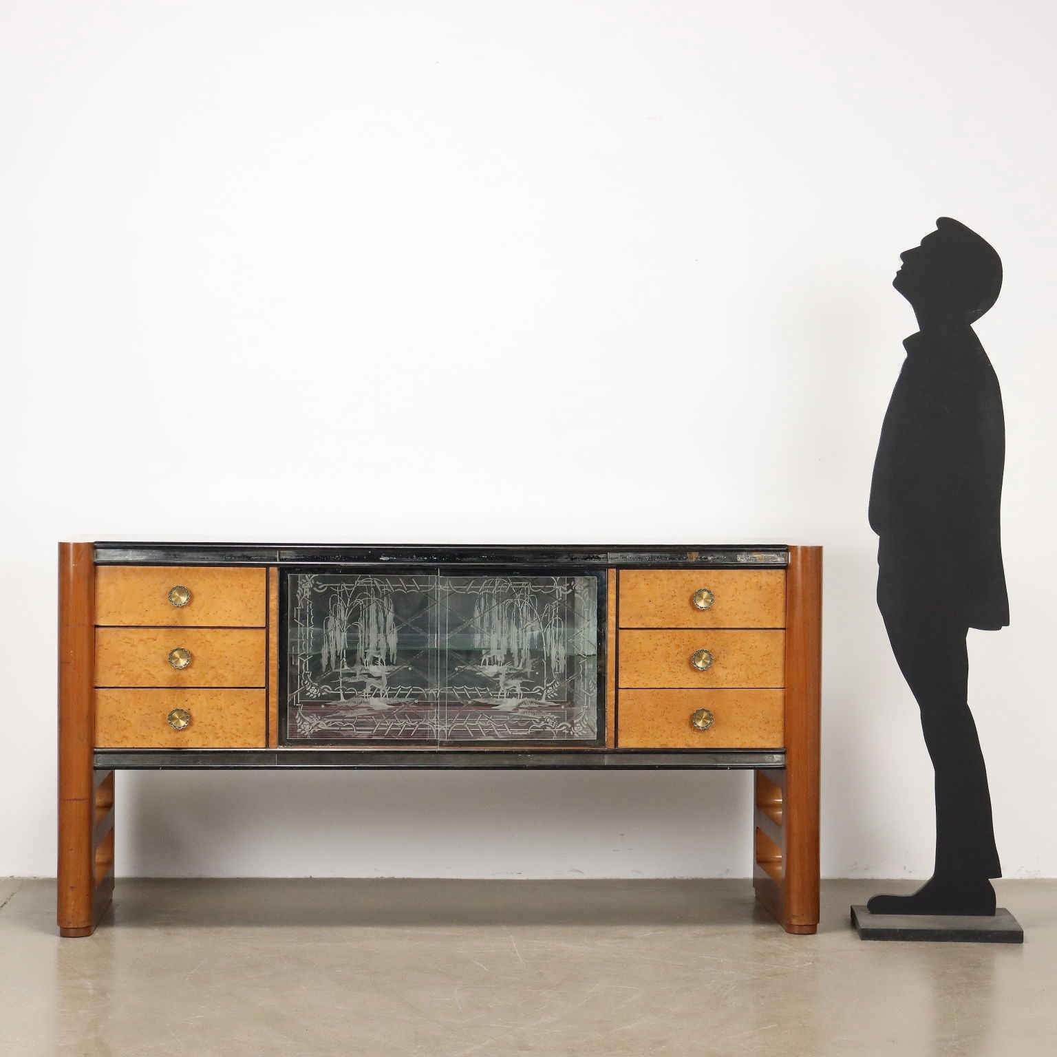 Vintage_Cabinet_Palazzi_dell_Arte_Cant_Walnut_Brass_Italy_1940s