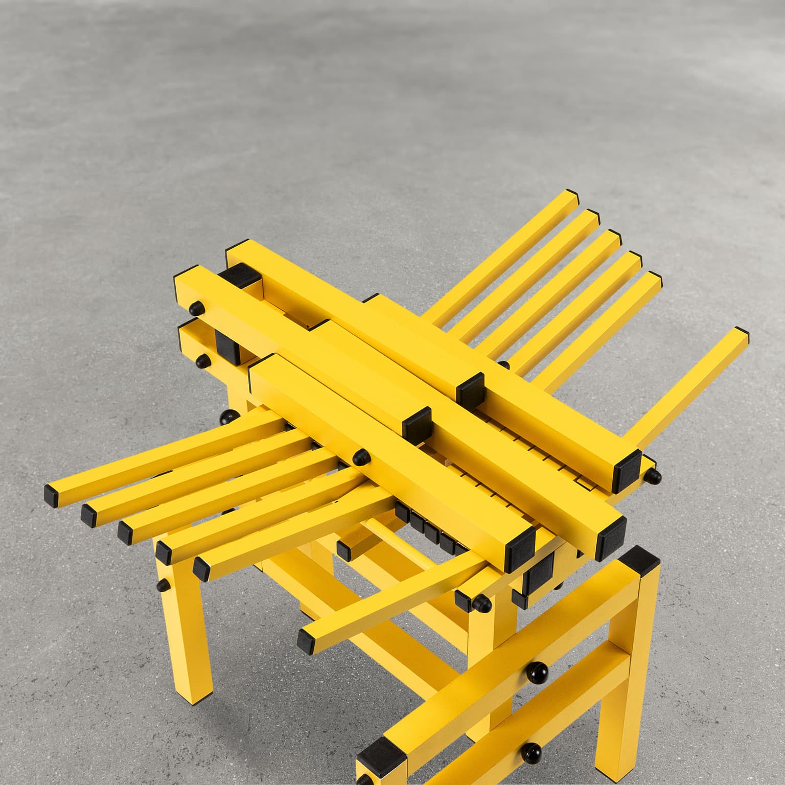 Vintage_Chair_Post-Modern_Enameled_Metal_Design_Anacleto_Spazzapan