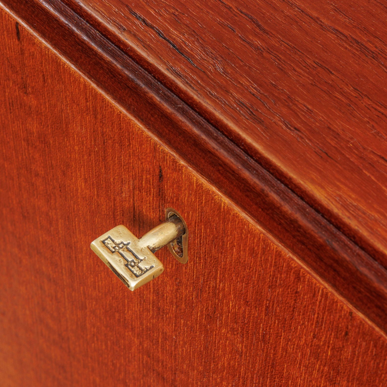 Vintage_Cupboards_F.lli_Proserpio_Teak_1960s