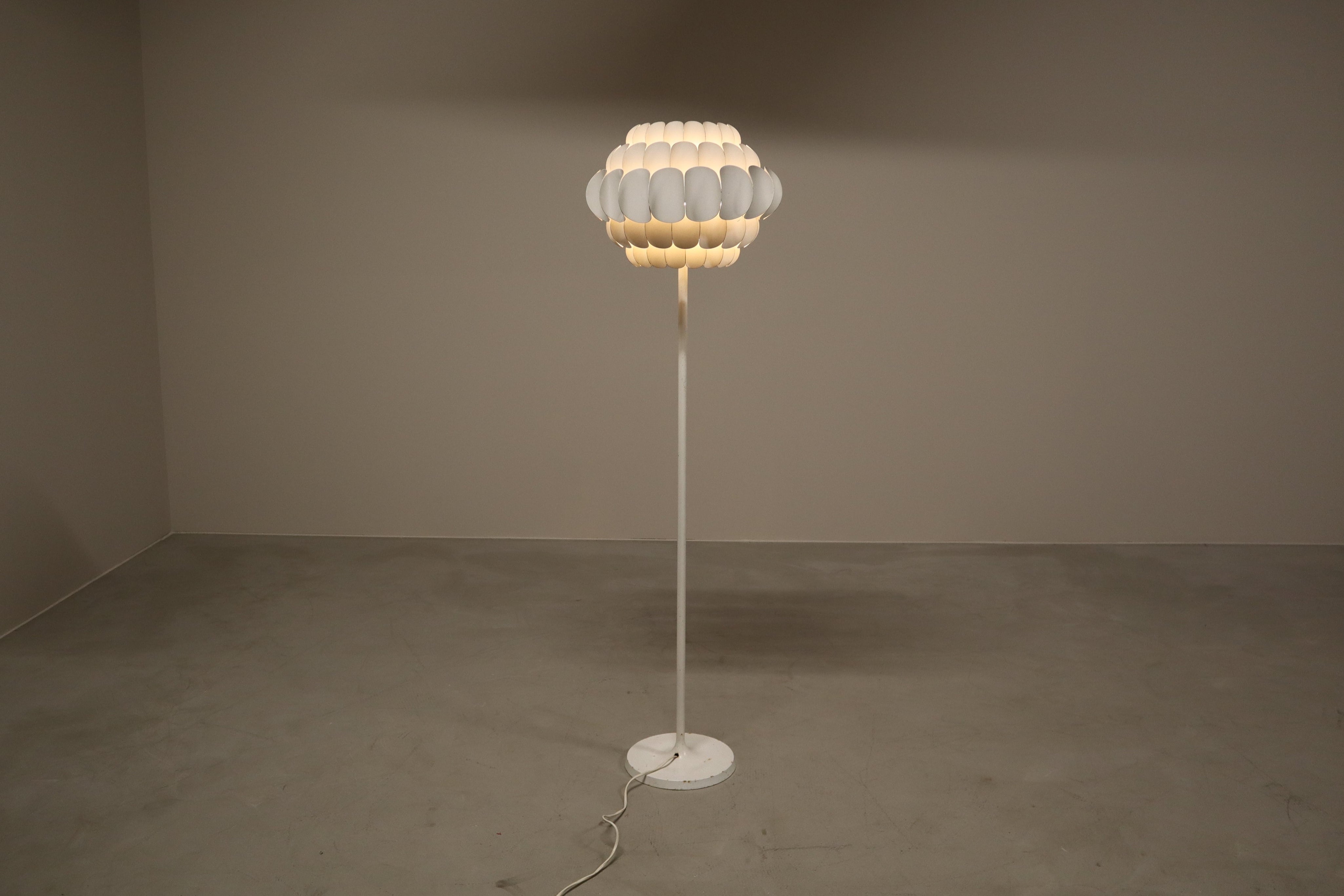 Vintage_Floor_Lamp_by_Temde_Leuchten_1960s_Germany