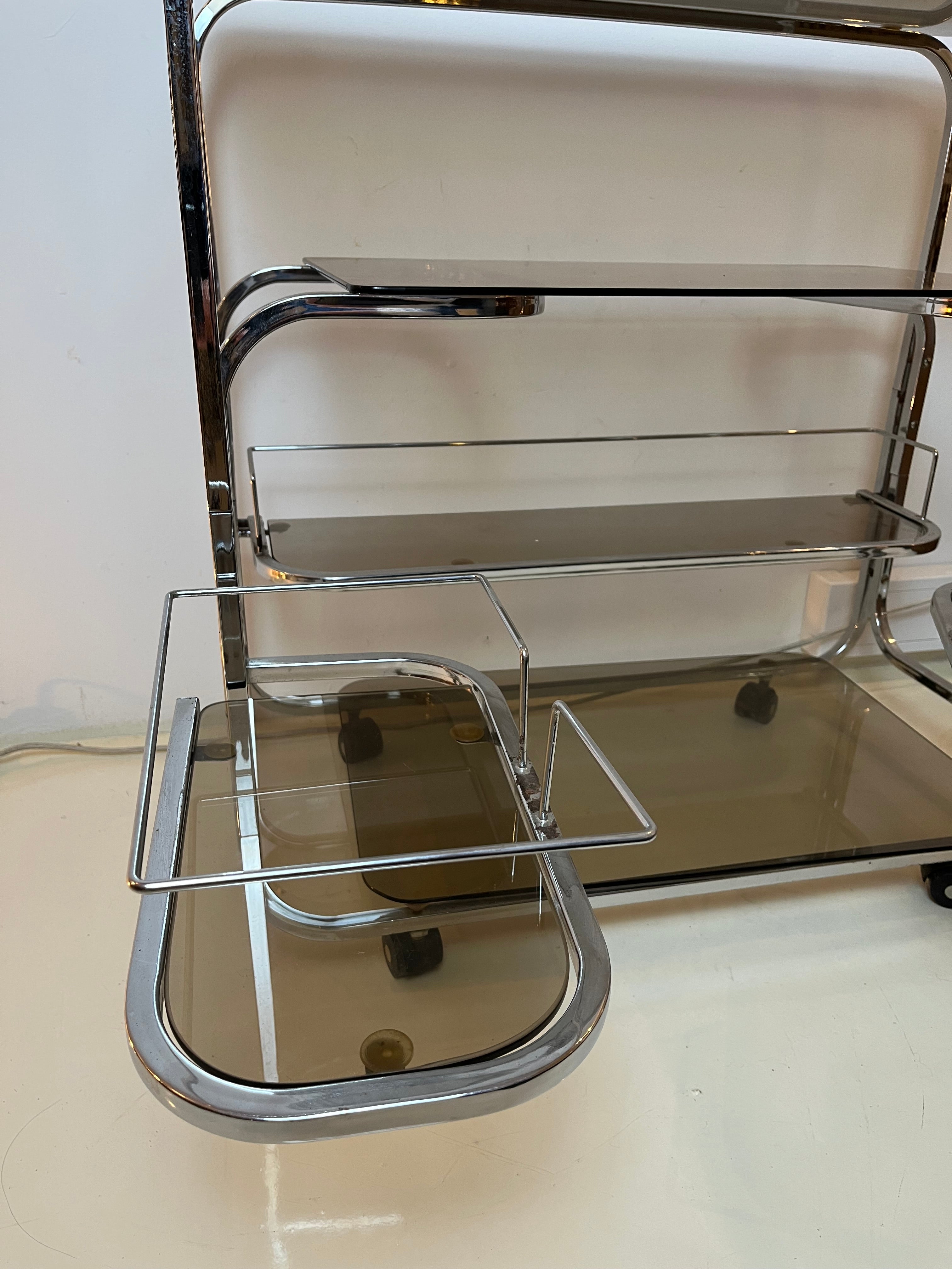 Vintage_Serving_Bar_Cart