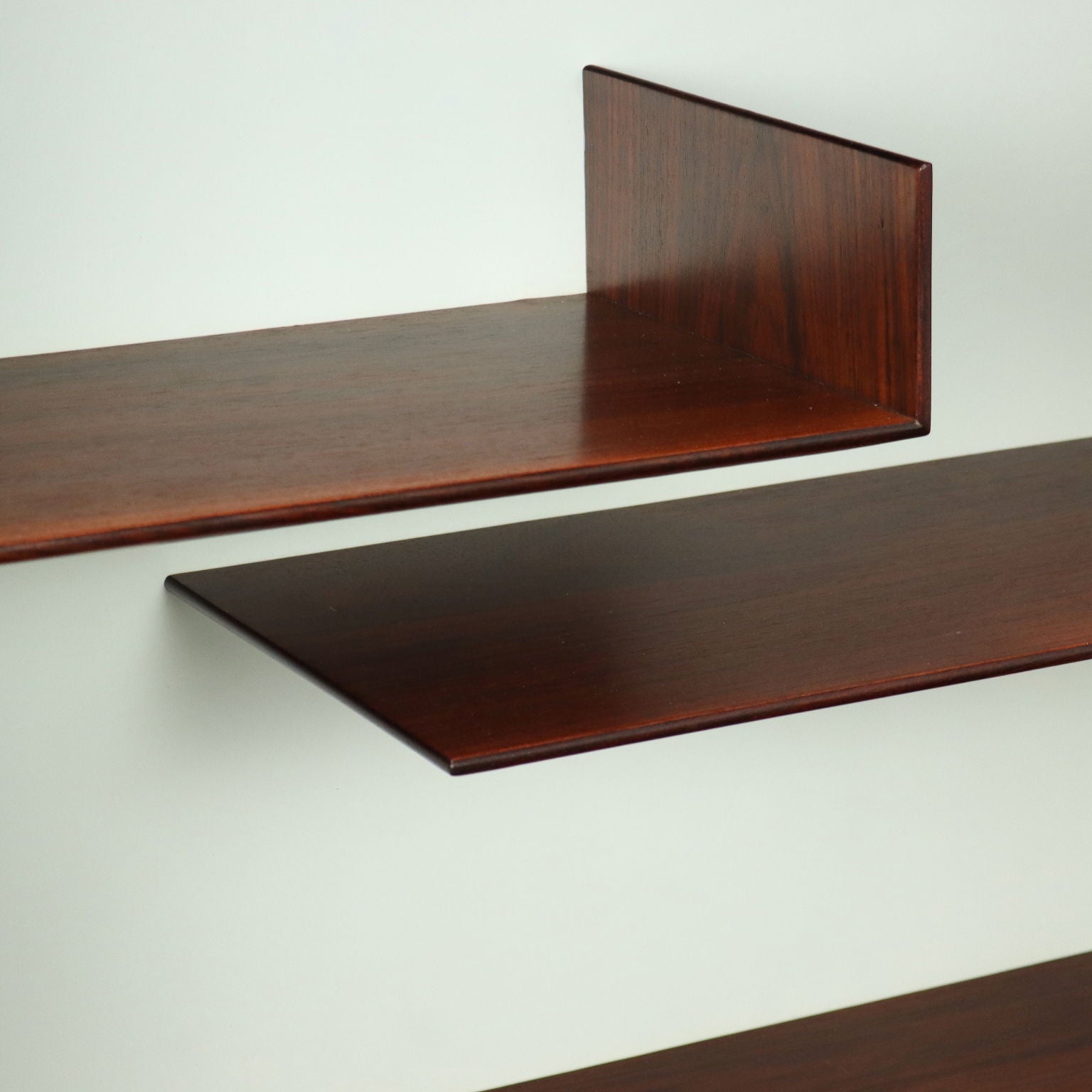 Vintage_Small_Bookcase_Exotic_Wood_Veneer_Design_Italy_1950s
