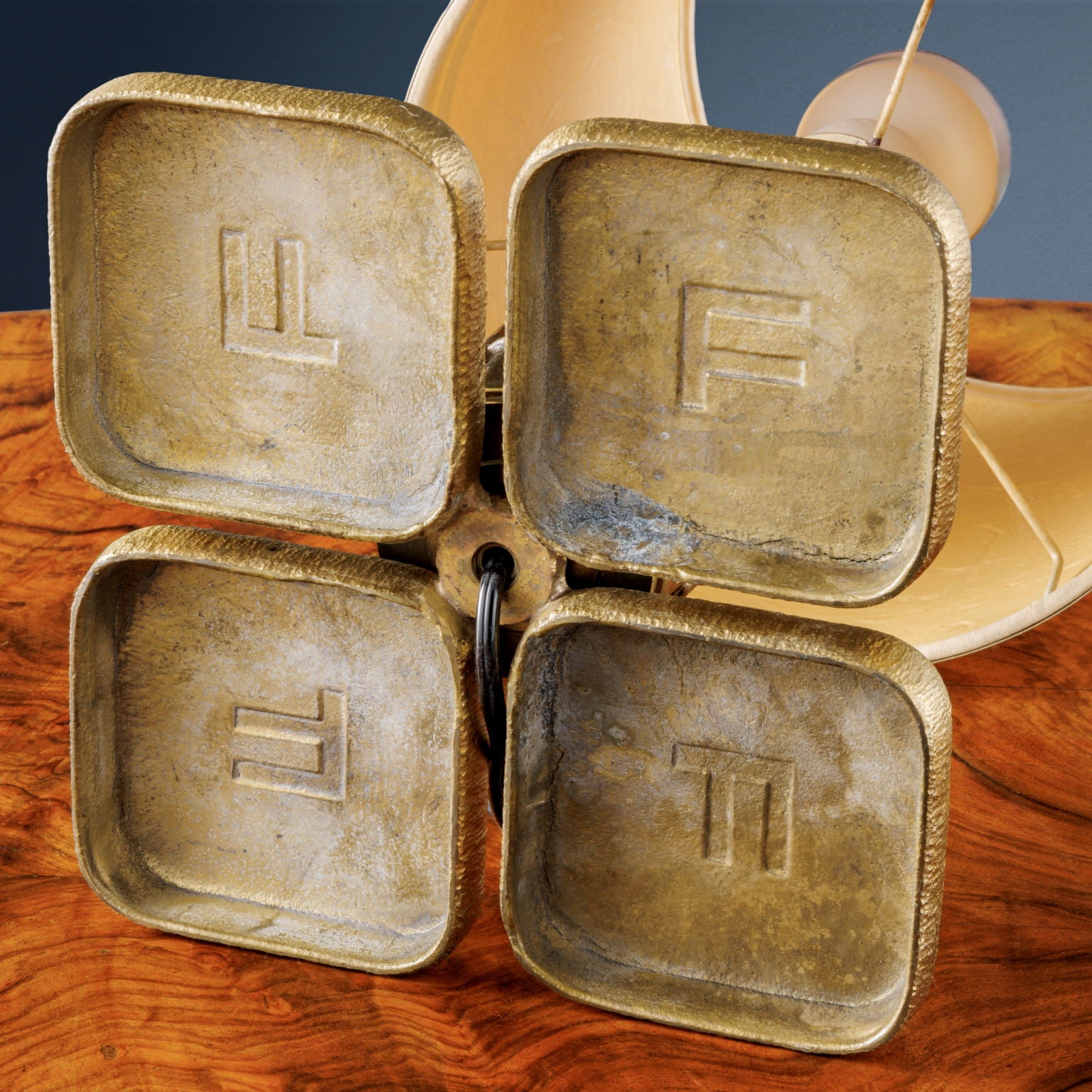 Vintage_Table_Lamps_Design_L._Frigerio_Brass_1970s
