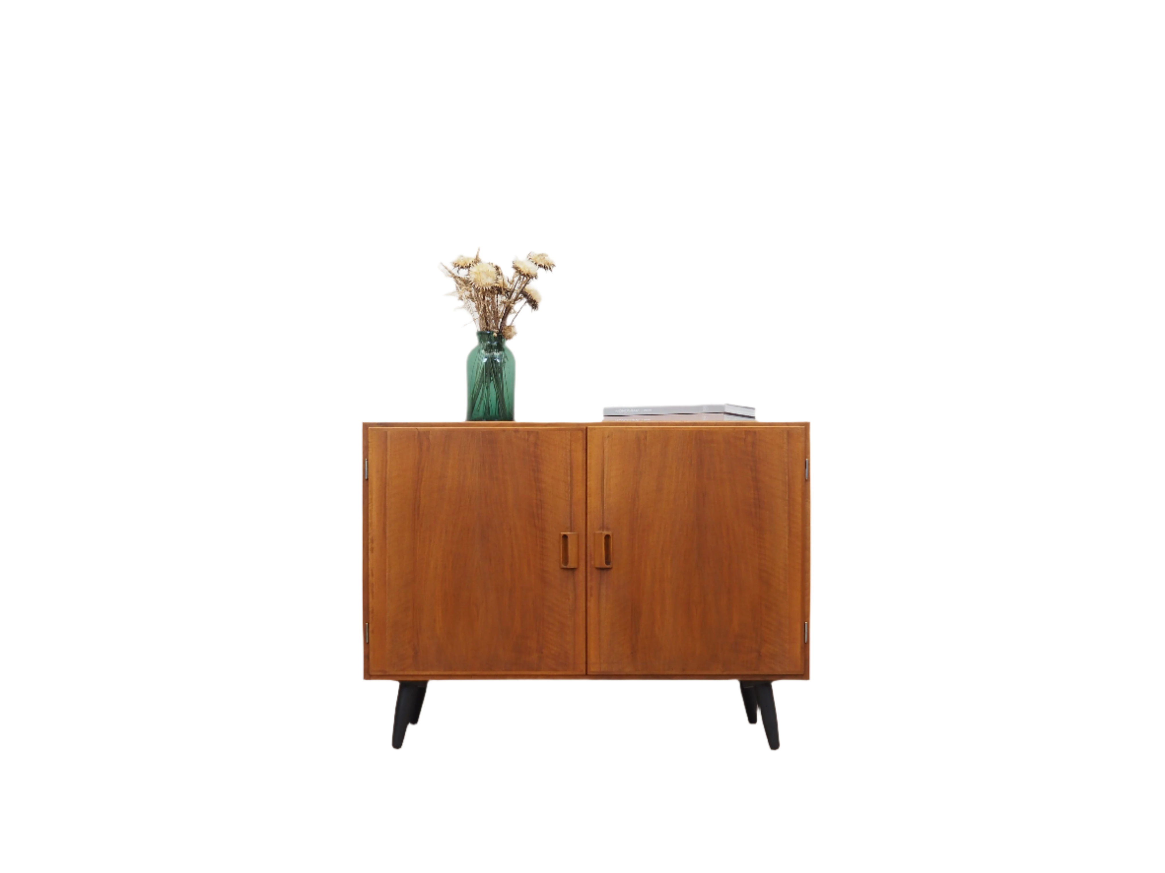 Walnut_cabinet_Danish_design_1960s_designer_B_rge_Mogensen