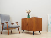 Walnut_cabinet_Danish_design_1960s_designer_B_rge_Mogensen