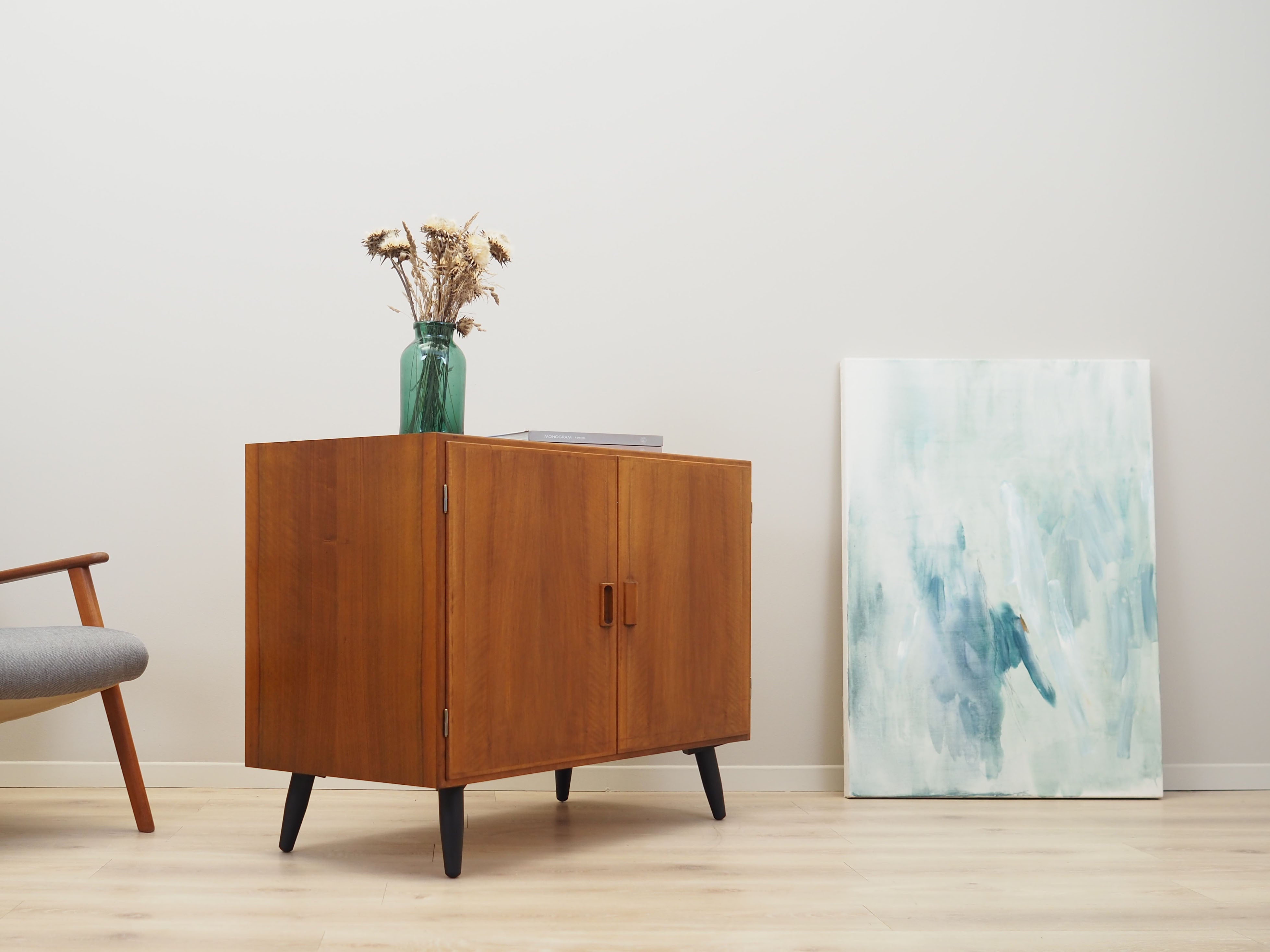 Walnut_cabinet_Danish_design_1960s_designer_B_rge_Mogensen