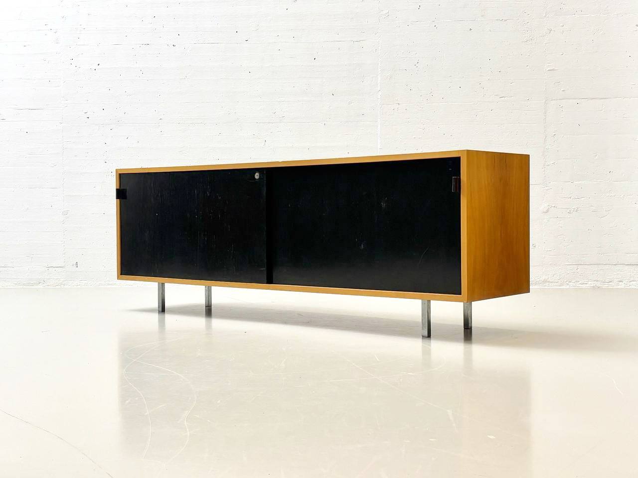 Walnut_sideboard_from_Knoll_International_(wohnbedarf)_1960s