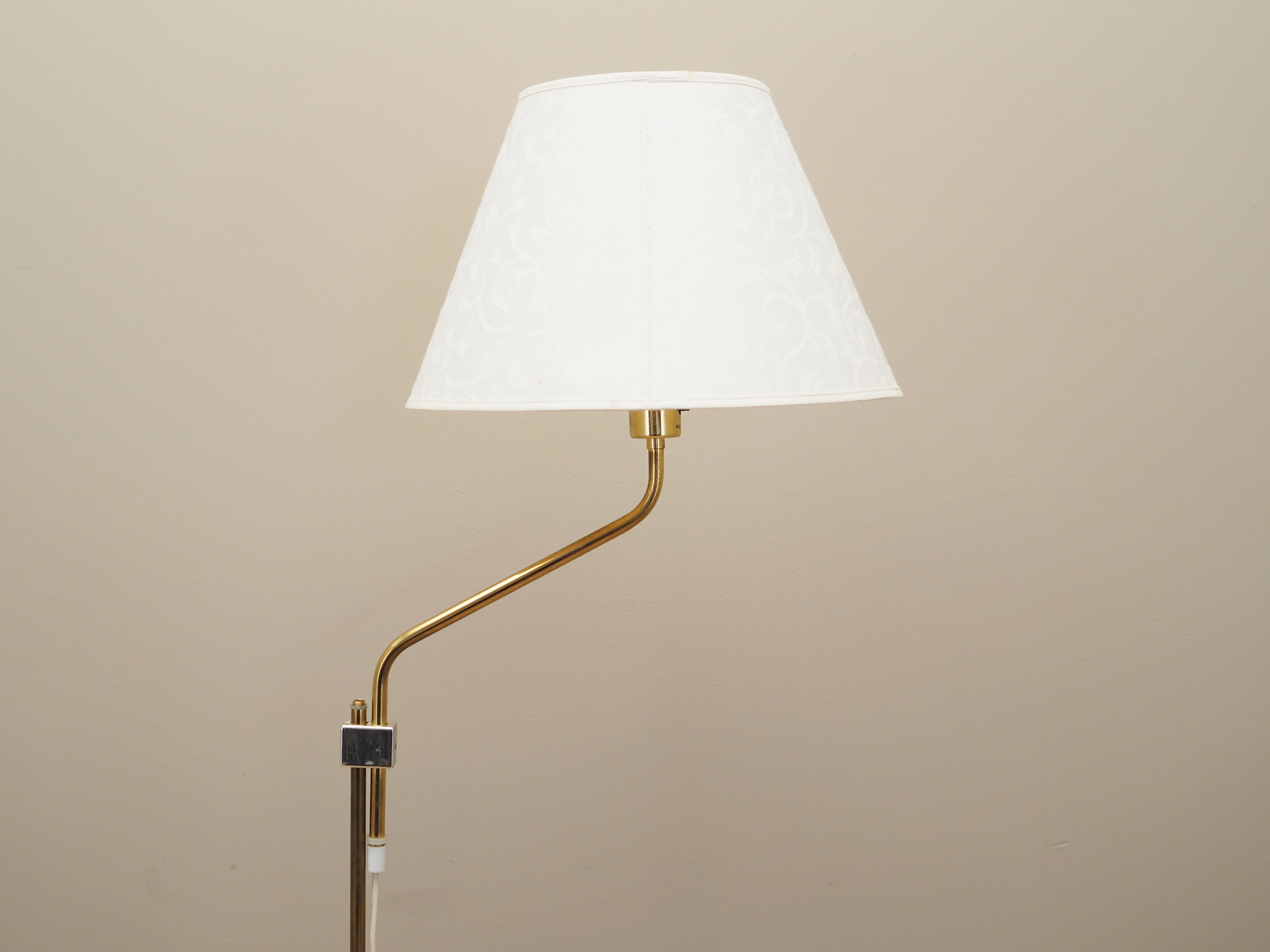 White_Floor_lamp_Danish_design_1970s_production_Denmark