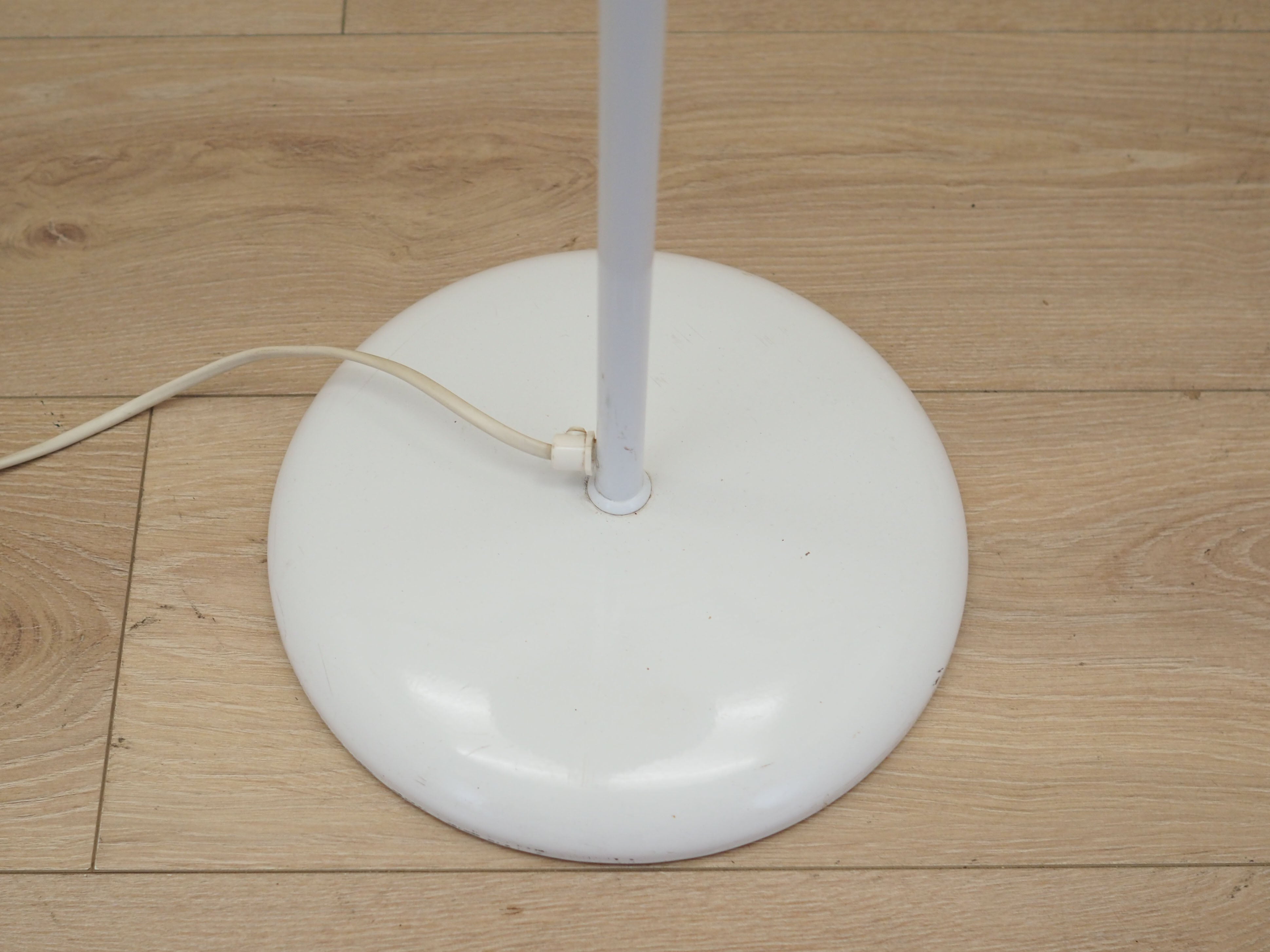 White_Floor_lamp_in_Danish_design_1970s_production_Denmark