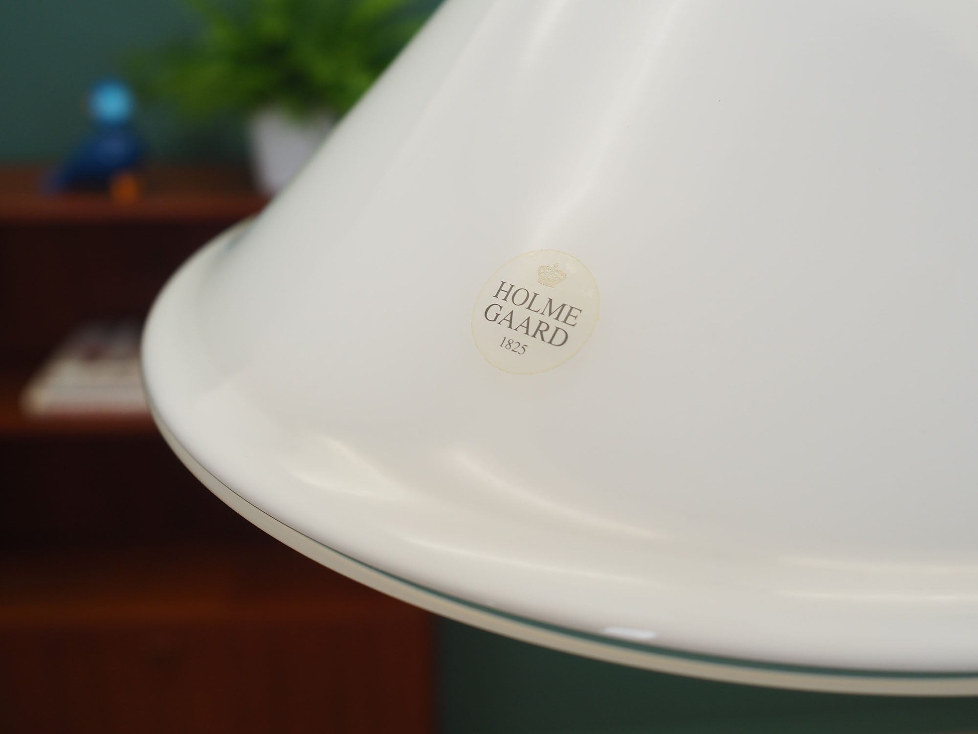 White_Pendant_Lamp_by_Holmegaard_1970s