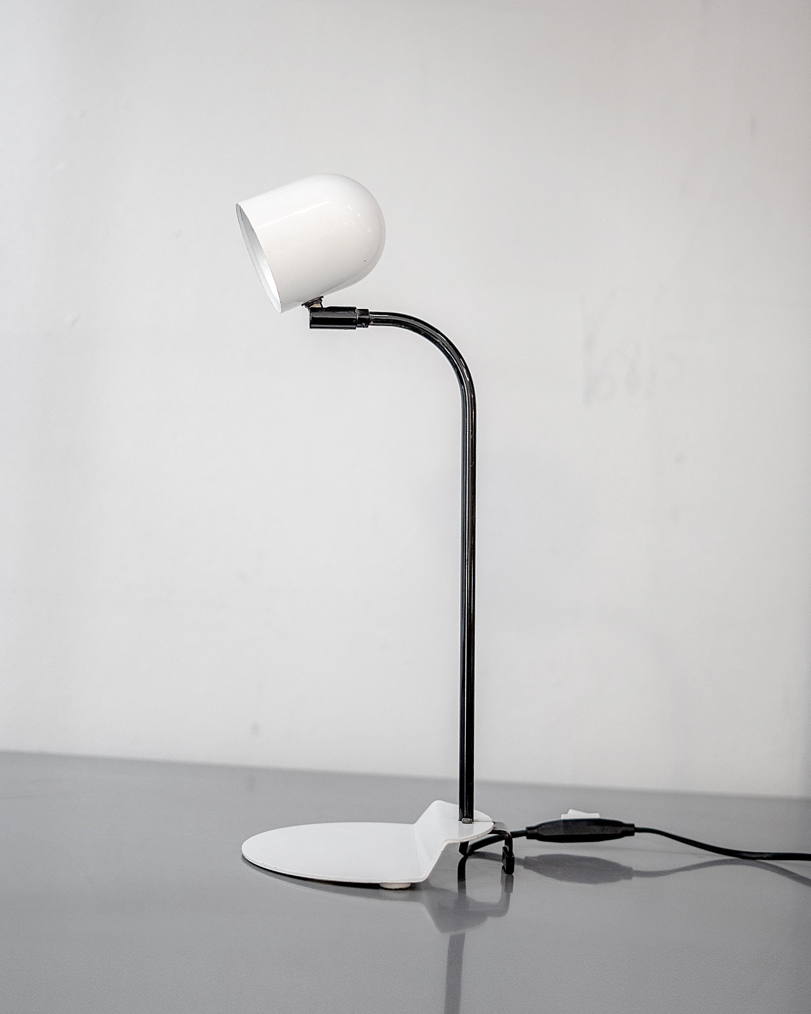 White_Table_Lamp_by_Fagerhult