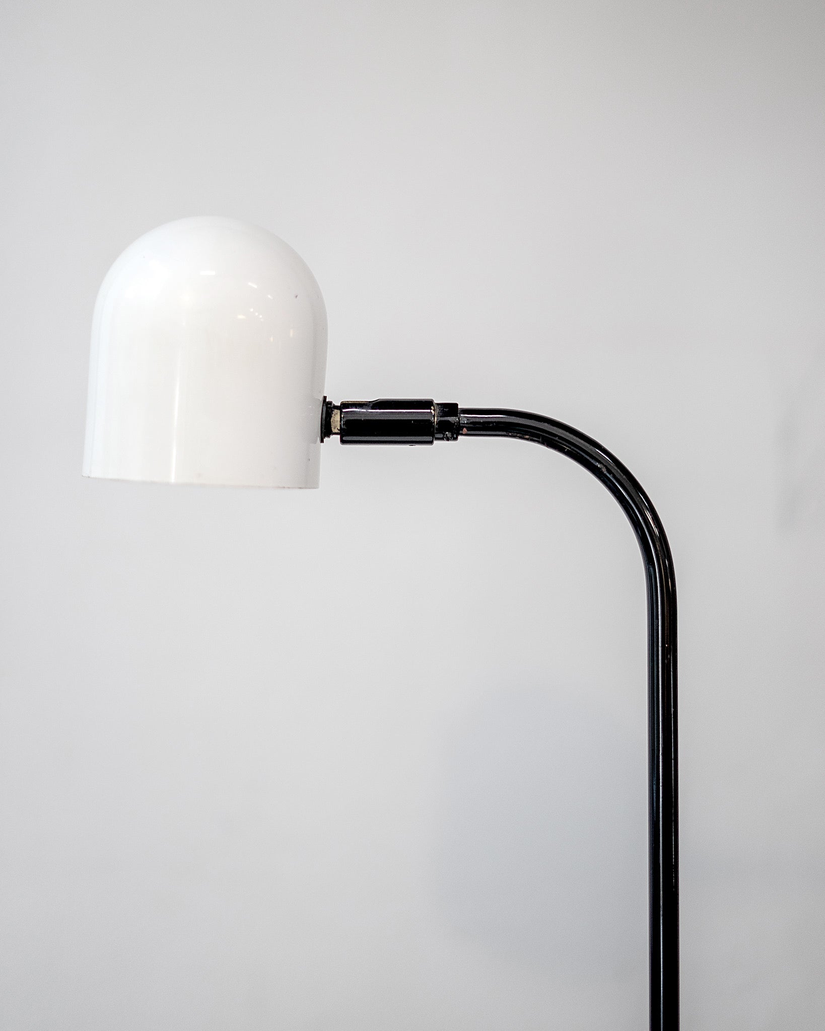 White_Table_Lamp_by_Fagerhult