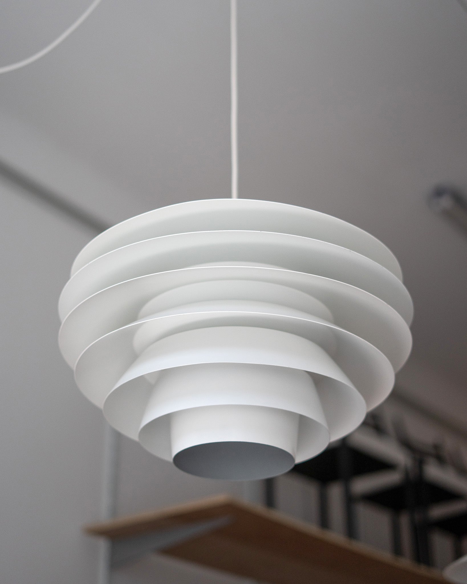 Nordisk Solar Verona 400 ペンダントライト ヴィンテージ Sven Middelboe's 1968 ceiling lamp for Nordisk Solar – Curiouz