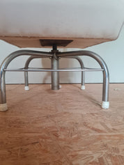 White_Vinyl_Salon_Chair,_1960s