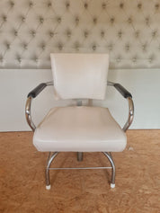 White_Vinyl_Salon_Chair,_1960s