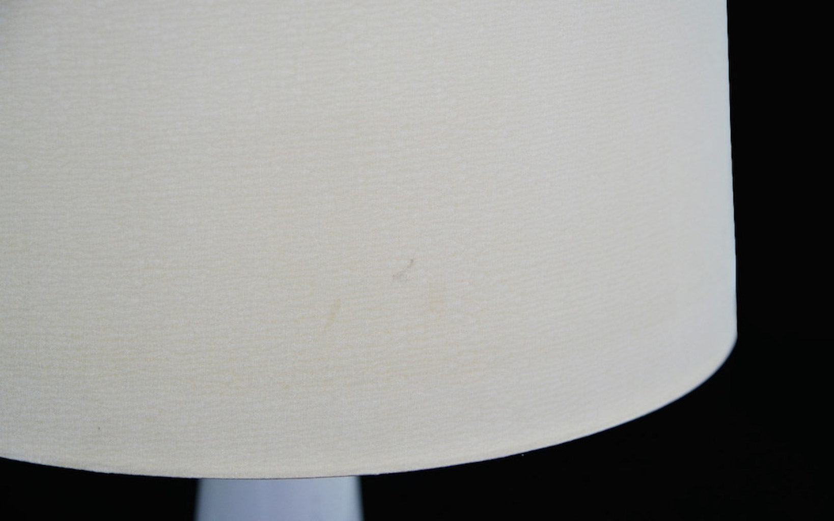 White_bedside_lamp_Danish_design_1960s_manufacturer_Fog_M_rup