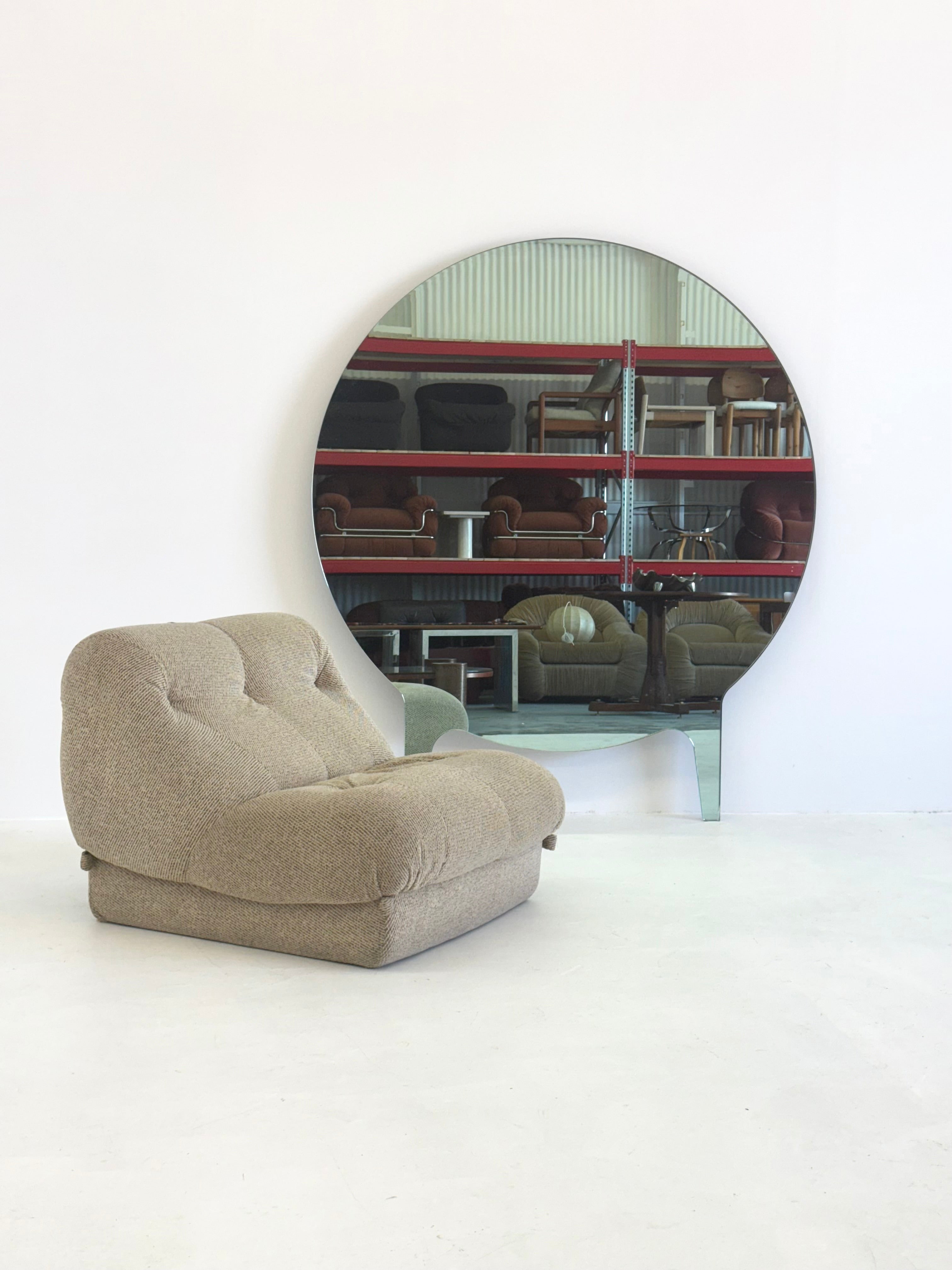 XL_large_round_MIR_mirror_designed_by_Roderick_Vos