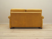 Yellow_leather_sofa_Italian_design_1960s_manufacturer_B_B_Italia_designer_Tobia_Scarpa