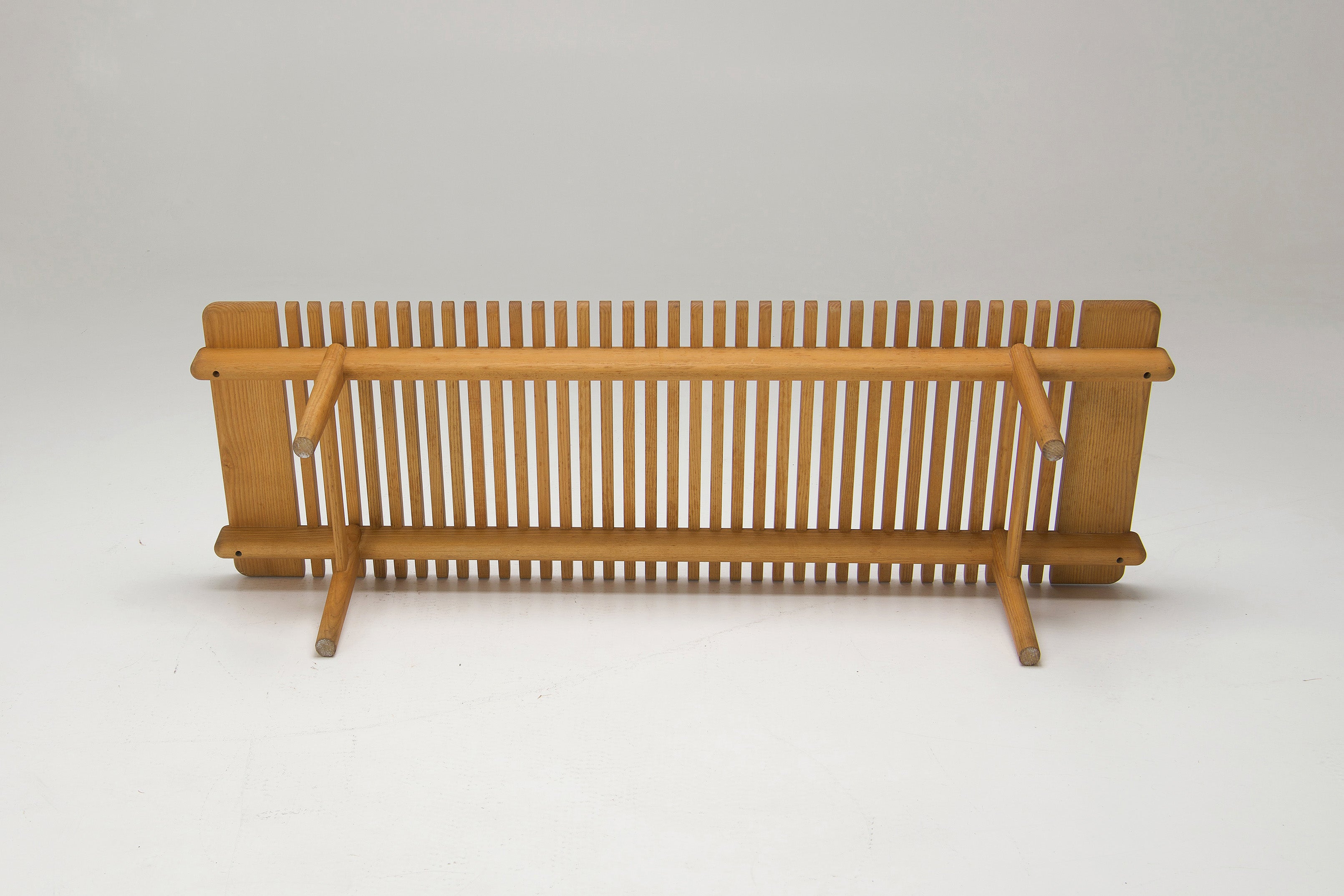 JH589_Bar_Bench_by_Hans_J._Wegner